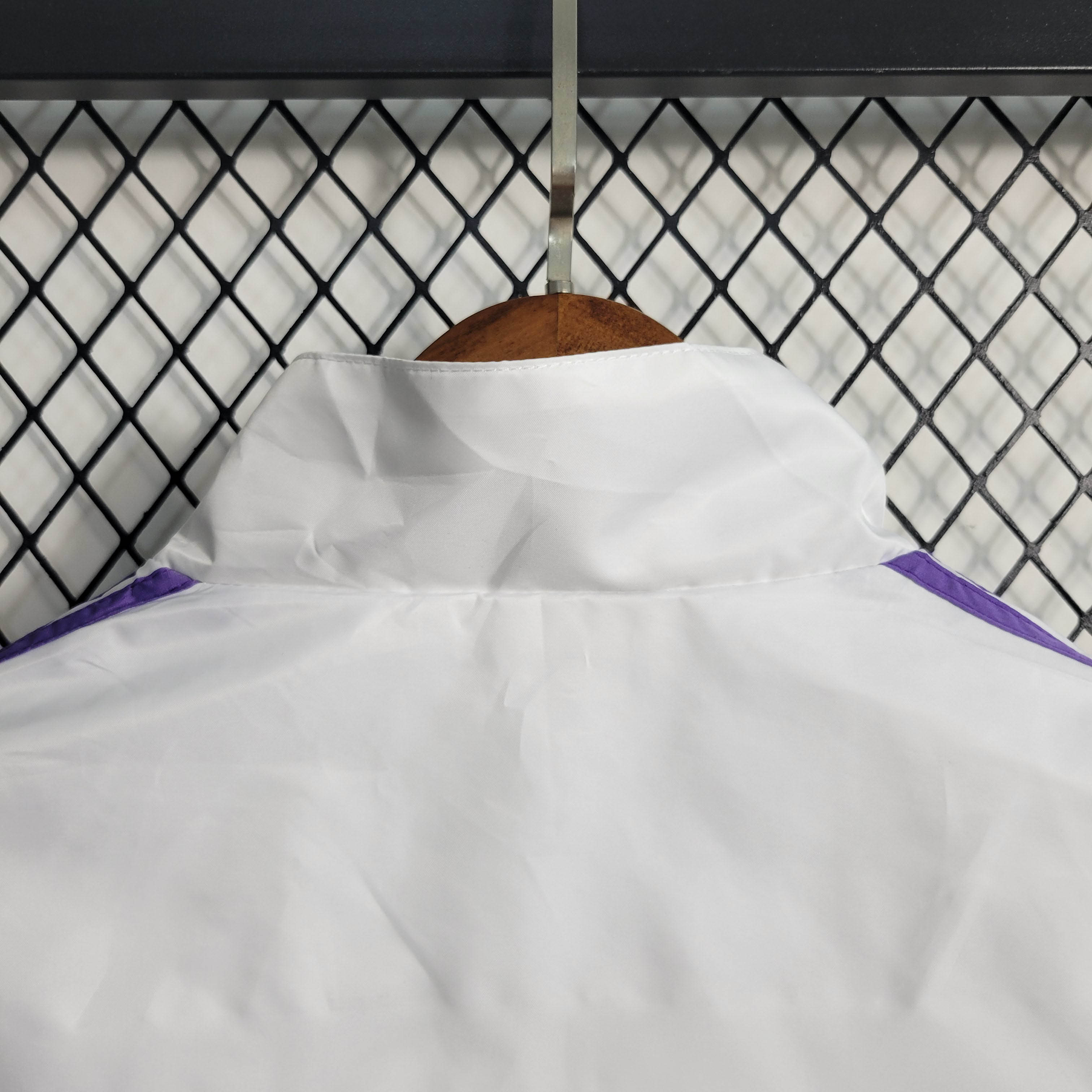 2023/2024 Real Madrid Reversible Windbreaker White:football jersey mysite: unitedjerseyfootball 邓江浪:football