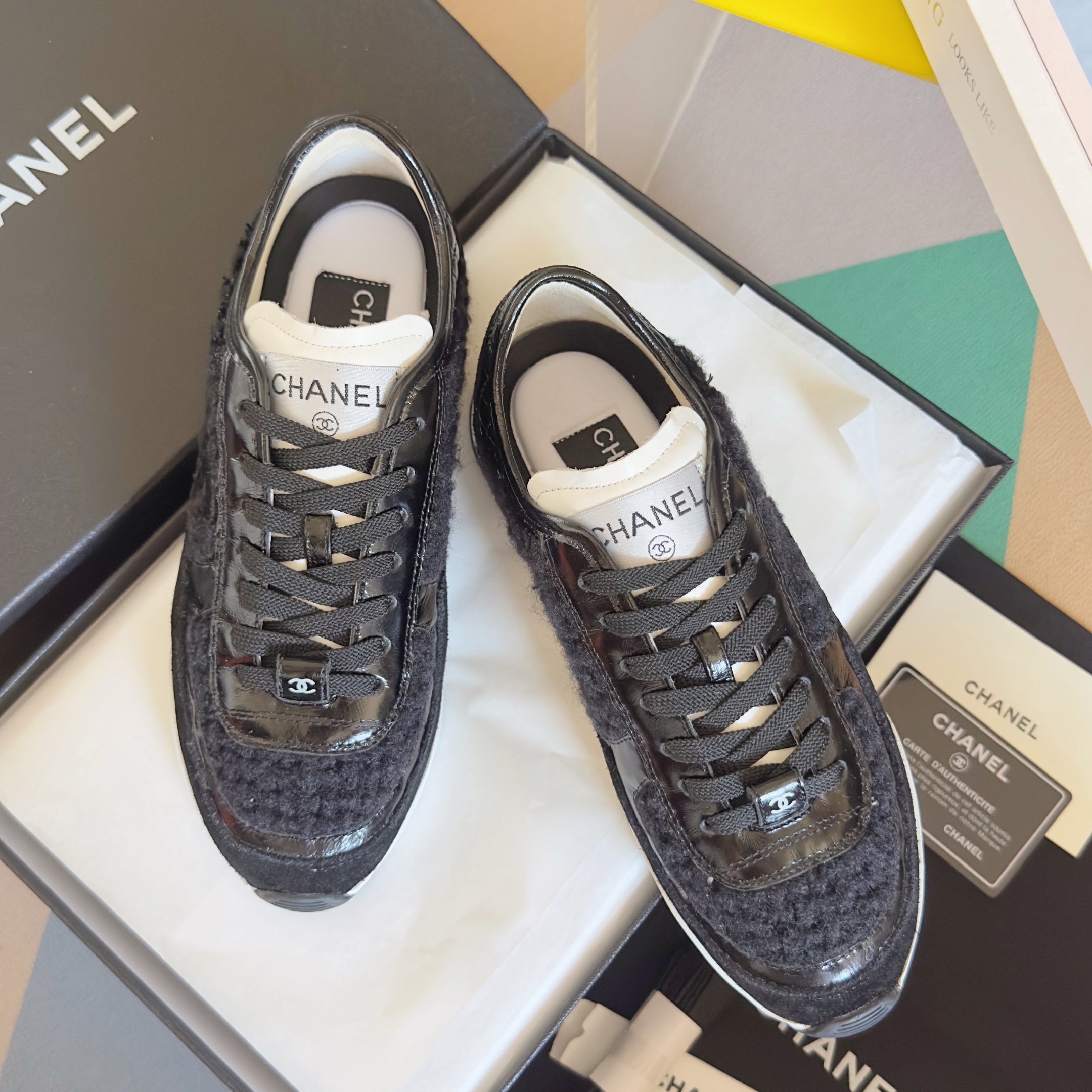 CHANEL 25S SNEAKERS 20MM IN BLACK CALFSKIN AND SUEDE、mysite、Cacoeks
