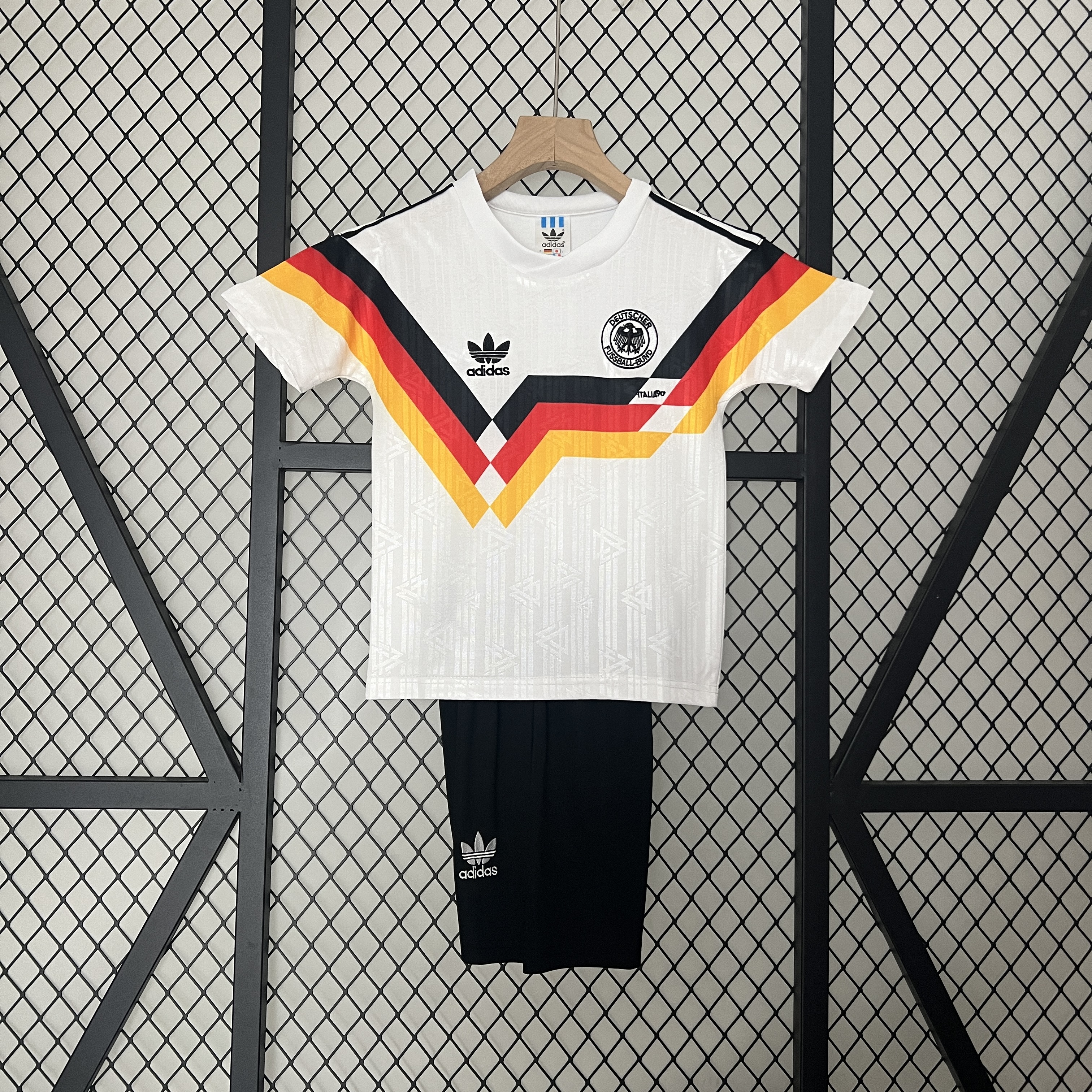 GlobeJersey-Retro Germany 1990 Home Stadium Kids Kit