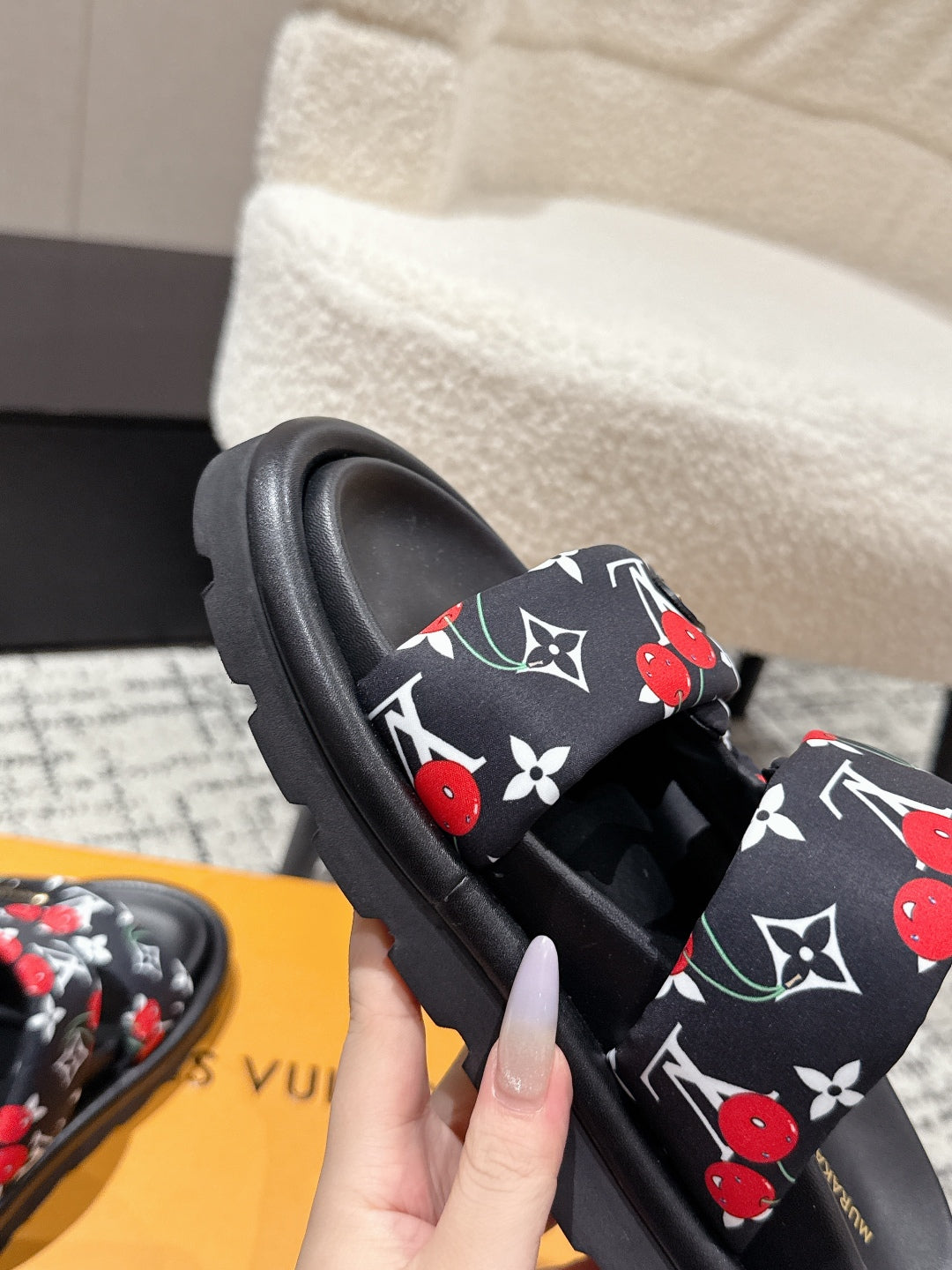 LV TWO-STRAP SLIDES 25S IN BLACK FABRIC AND CALFSKIN、mysite、Cacoeks