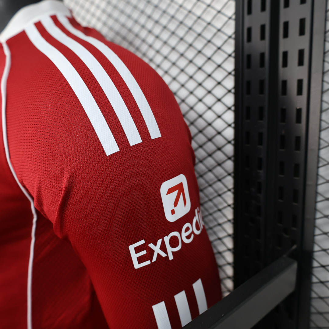 2025/2026 Player Version Long Sleeve Liverpool Home Football Shirt 1:1 Thai Quality:football jersey mysite: unitedjerseyfootball 邓江浪:football