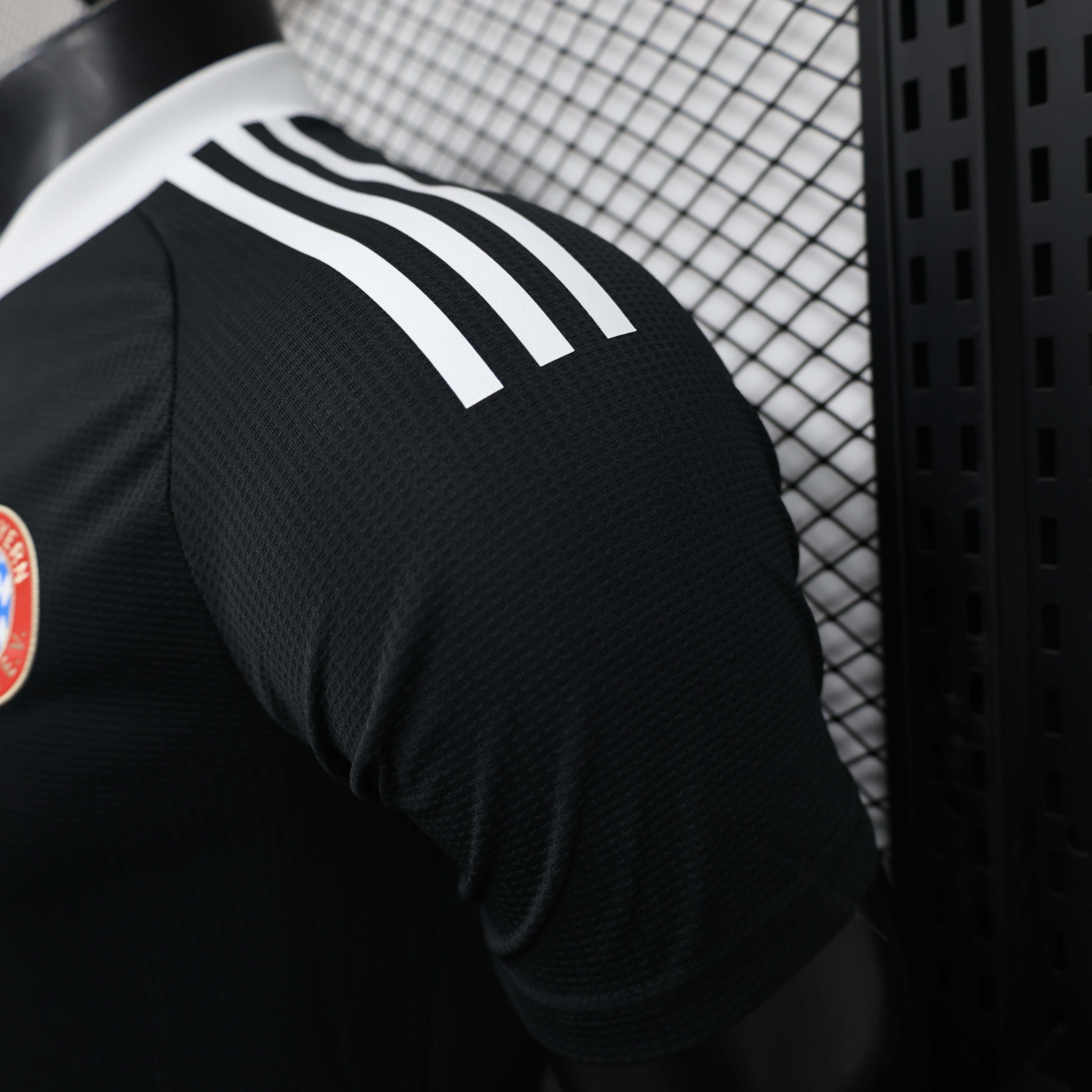 2024/2025 Player Version Bayern Munich Goalkeeper Football Jersey 1:1 Thai Quality:football jersey mysite: unitedjerseyfootball 邓江浪:football