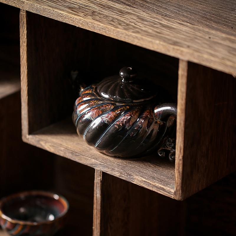 GEEK BAR-https://www.hot-toy.com/