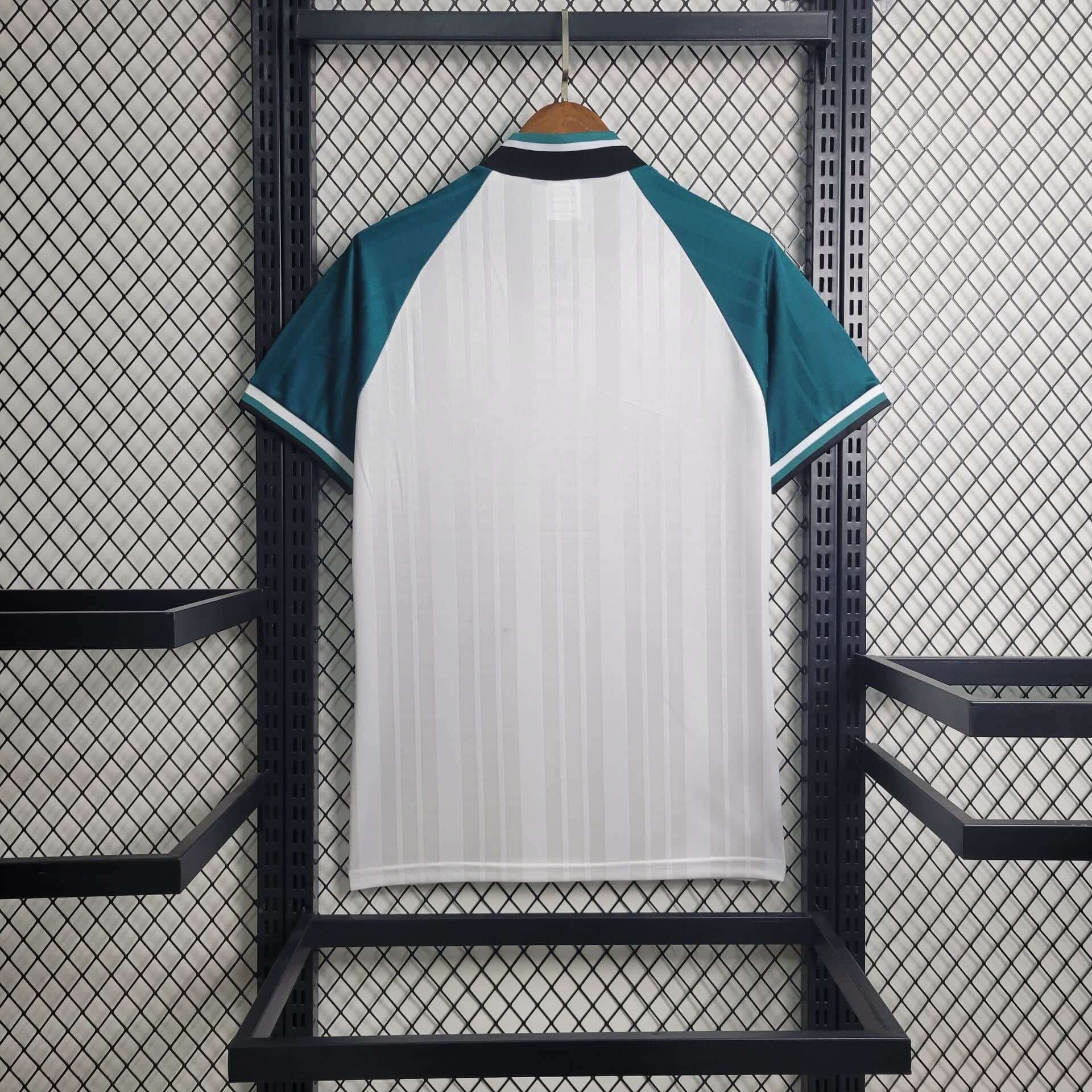 Higojerseys-Retro Liver.pool 1993-95 Away Stadium Jersey