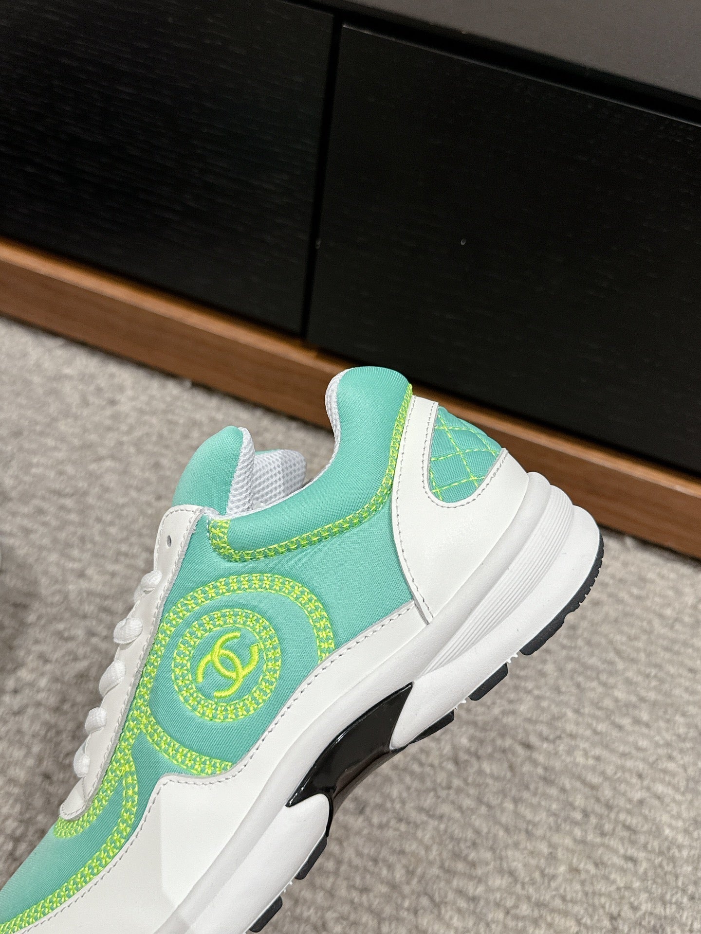 CLASSIC TRAINER IN MINT GREEN MIX WHITE FABRIC、mysite、Cacoeks