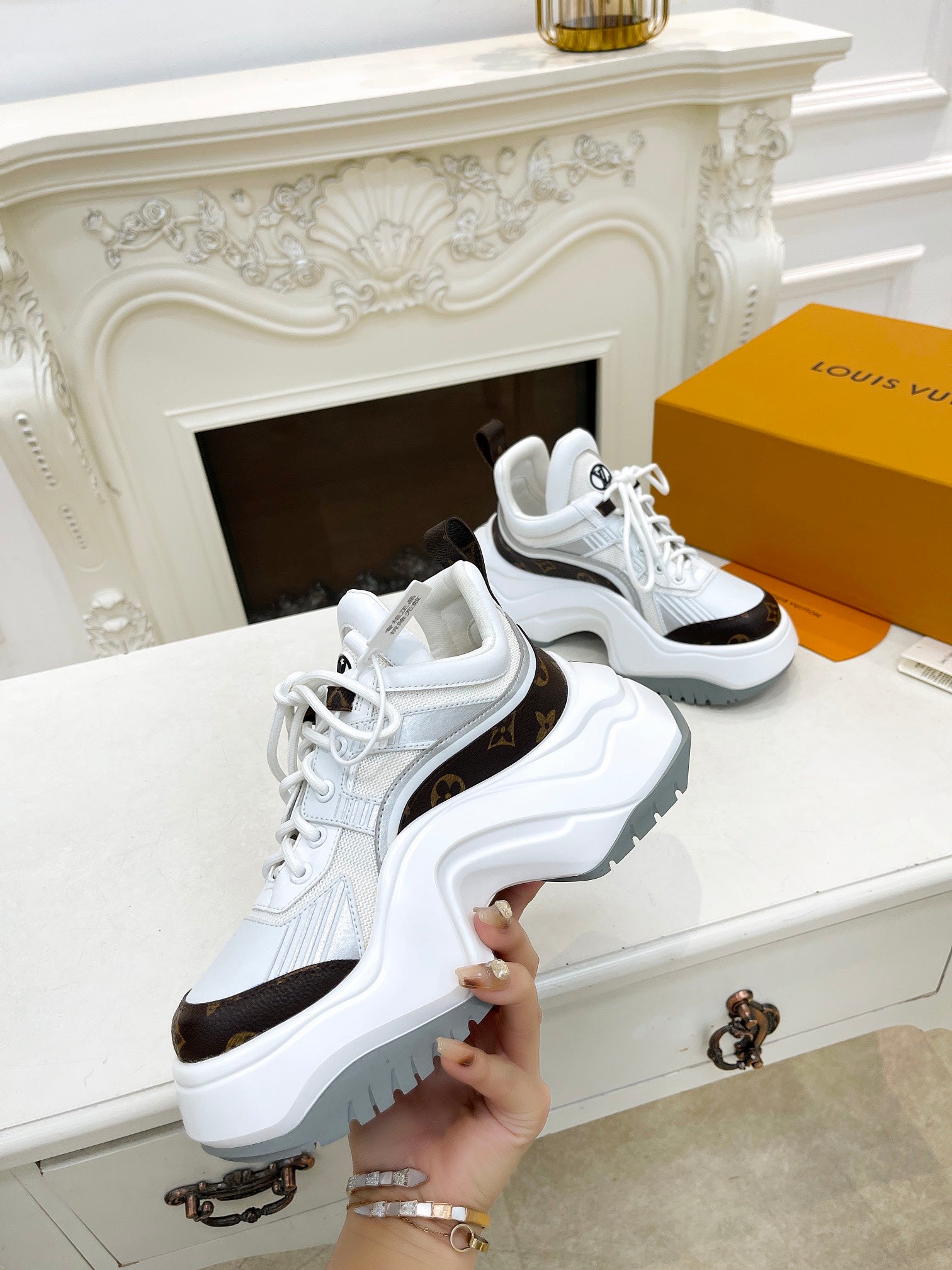 LV ARCHLIGHT 2.0 PLATFORM SNEAKER IN WHITE MIX BROWN MIX OF MATERIALS、mysite、Cacoeks
