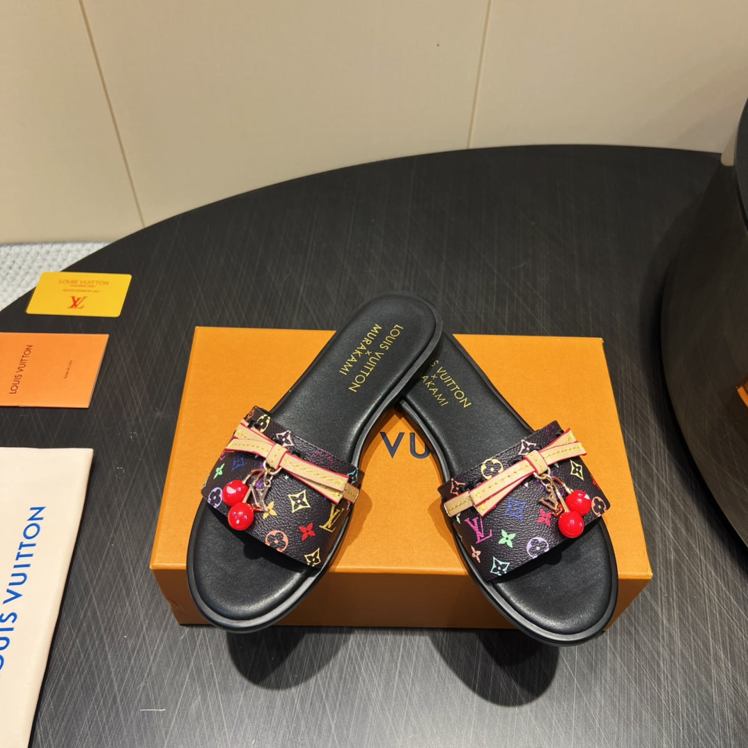 LV SLIDE SANDALS LOGO PRINT 25S IN BLACK CALFSKIN WITH CHERRY BLOSSOM BUCKLE、mysite、Cacoeks