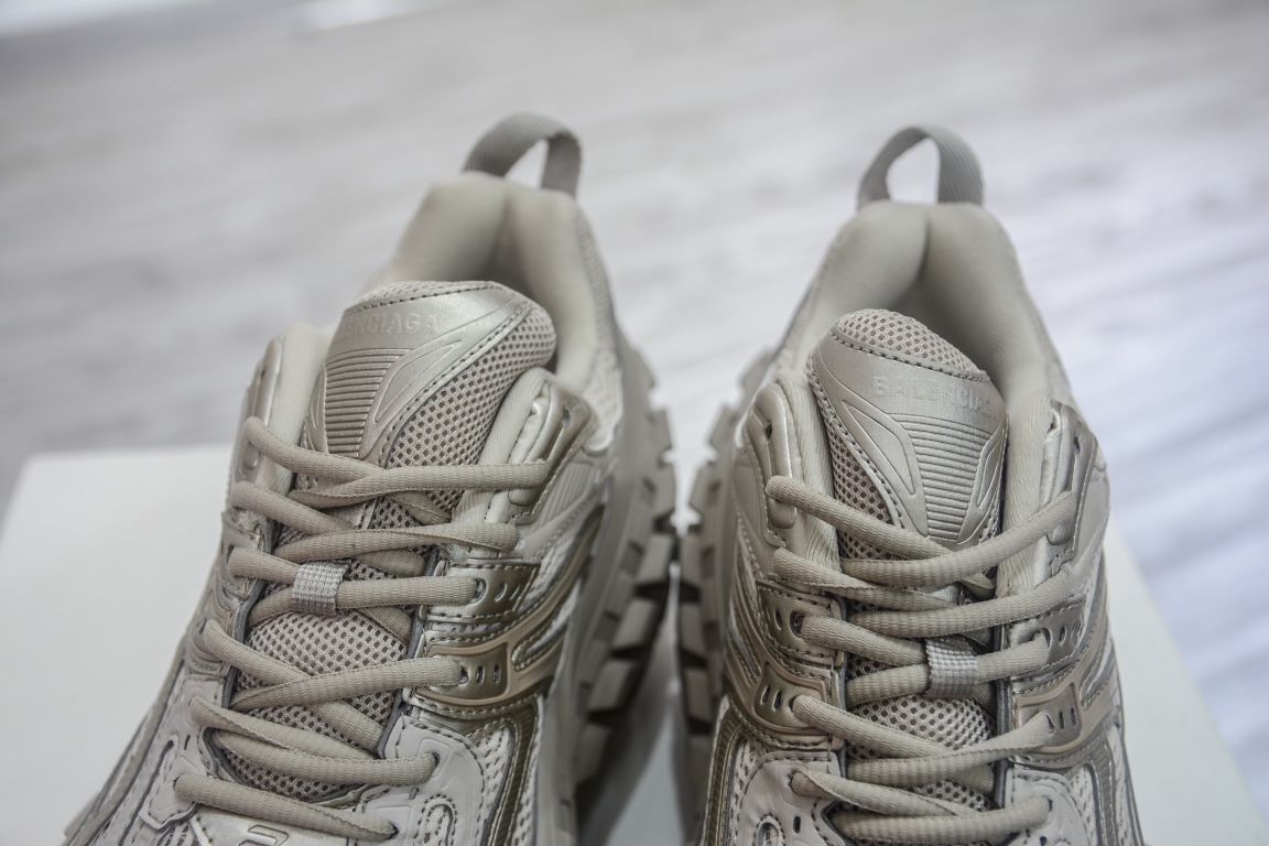 Balenciaga Defender in Beige、mysite、Cacoeks