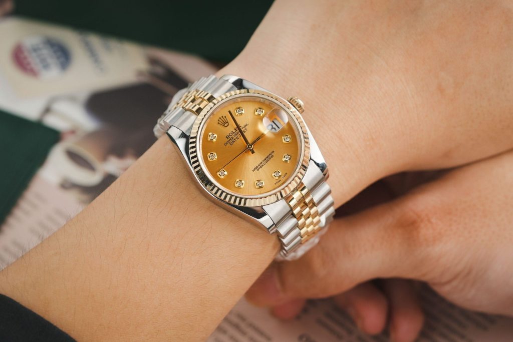 Đồng Hồ Rolex Nam Rep 11 DateJust 126233 Mặt Số Vàng Champagne Bọc Vàng Thật 36mm (2)