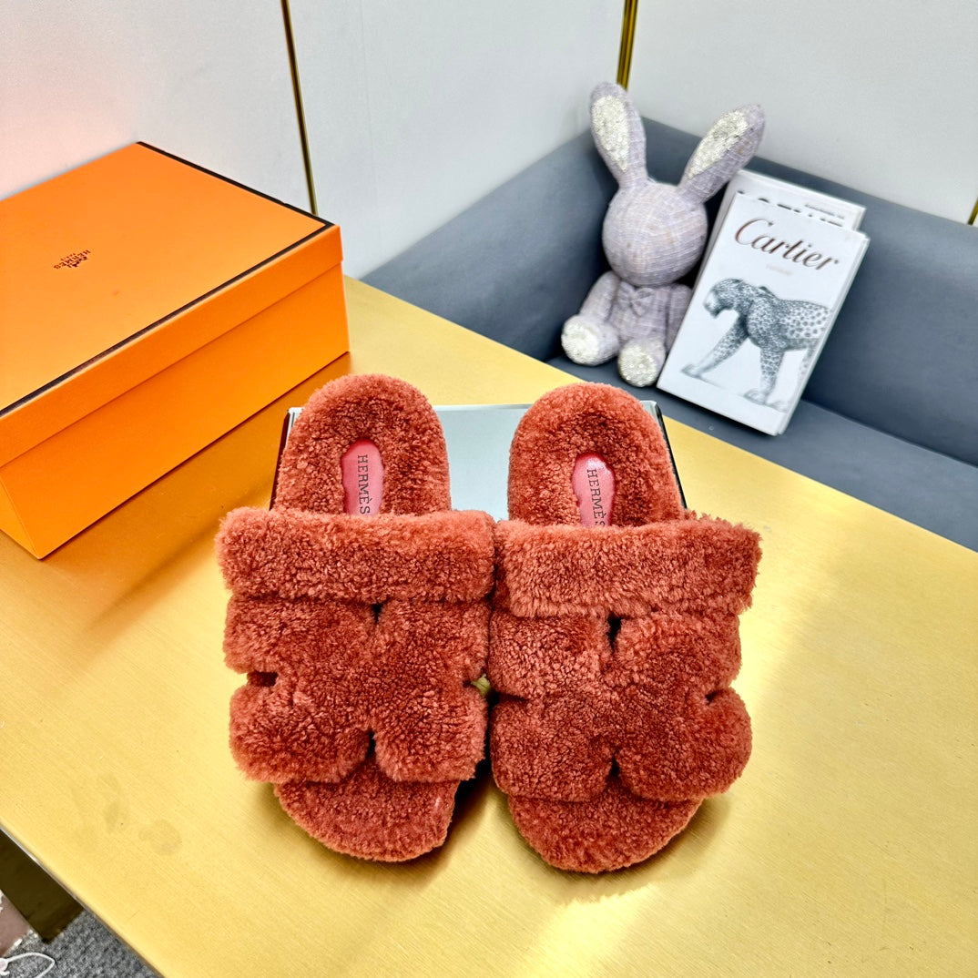 CHYPRE SANDAL IN BRONZE BROWN SHEARLING、mysite、Cacoeks