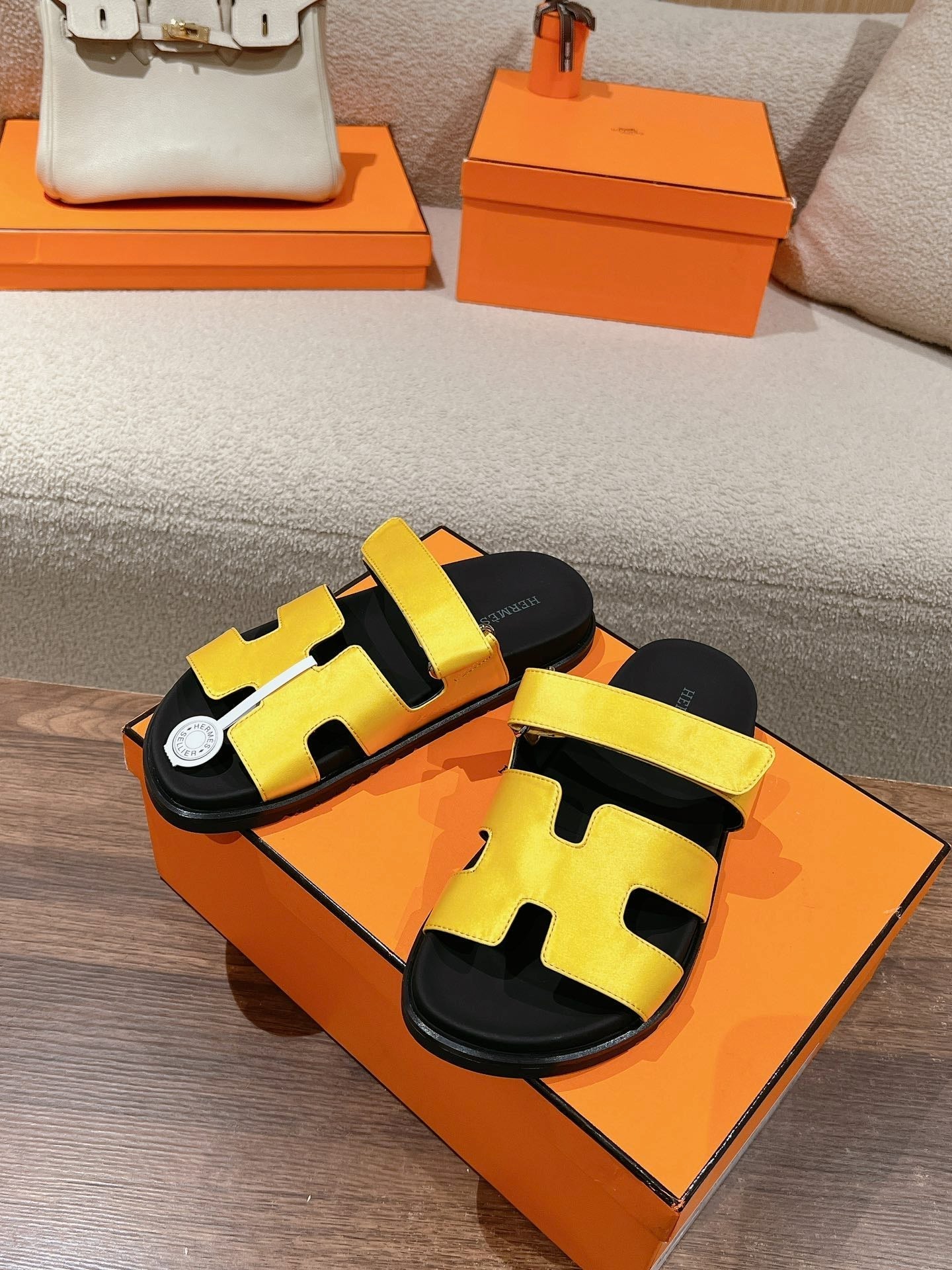 CHYPRE SANDAL BLACK MIX BRIGHT YELLOW CALFSKIN、mysite、Cacoeks