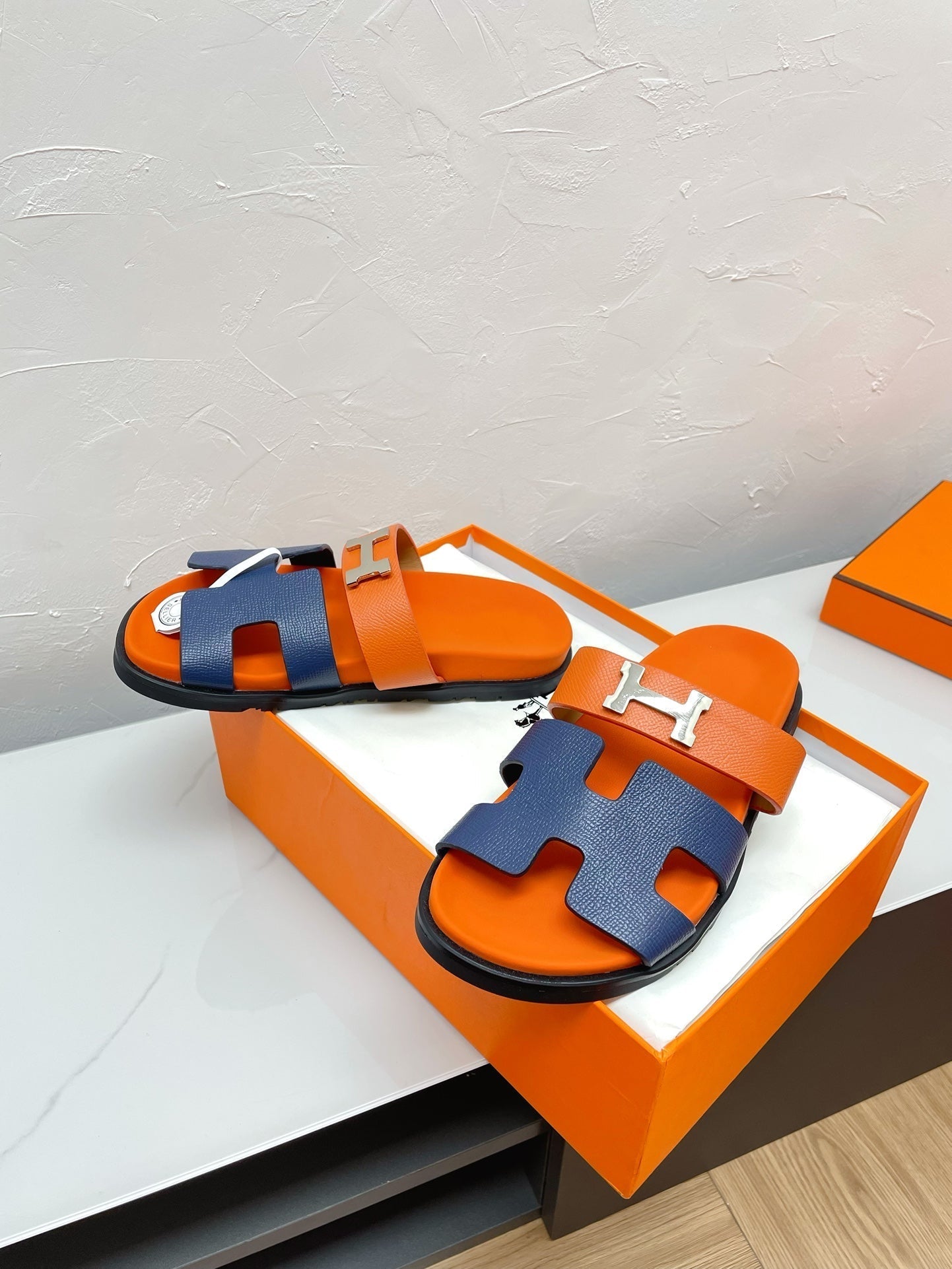 CHYPRE SANDAL LAPIS MIX ORANGE LAMBSKIN WITH H BUCKLE、mysite、Cacoeks