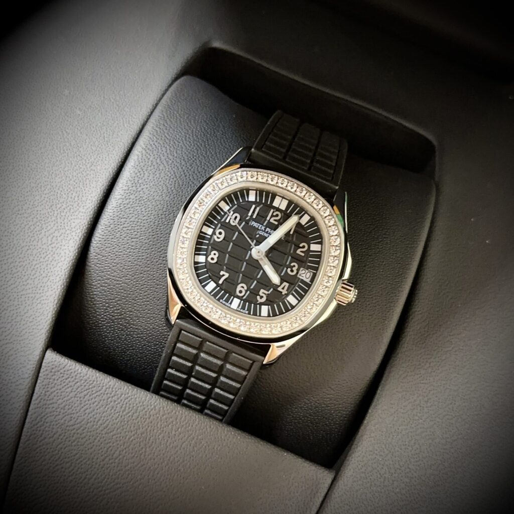Đồng Hồ Patek Philippe Aquanaut 5067G Rep 11 Màu Đen 35 (11)