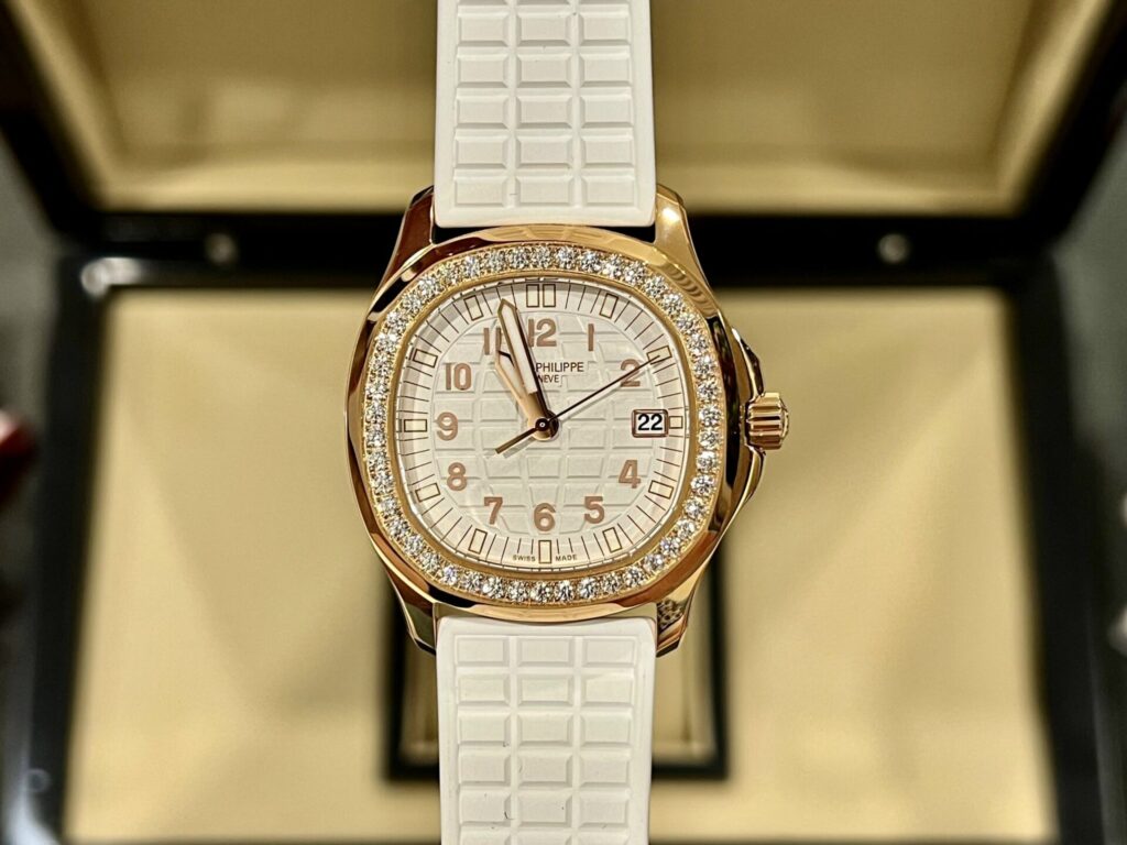 Đồng Hồ Nữ Patek Philippe Aquanaut 5067A Replica 11 Màu Trắng (1)
