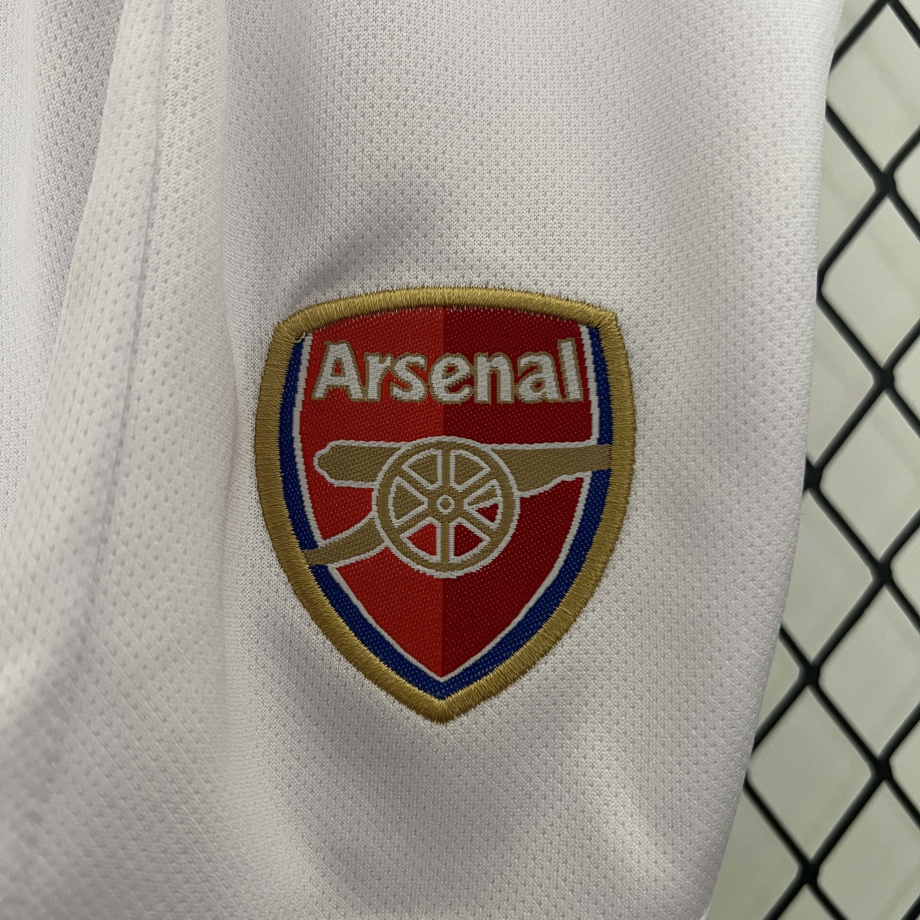 2002/2004 Retro Arsenal Home Football Shirt 1:1 Thai Quality Kids Size:football jersey mysite: unitedjerseyfootball 邓江浪:football