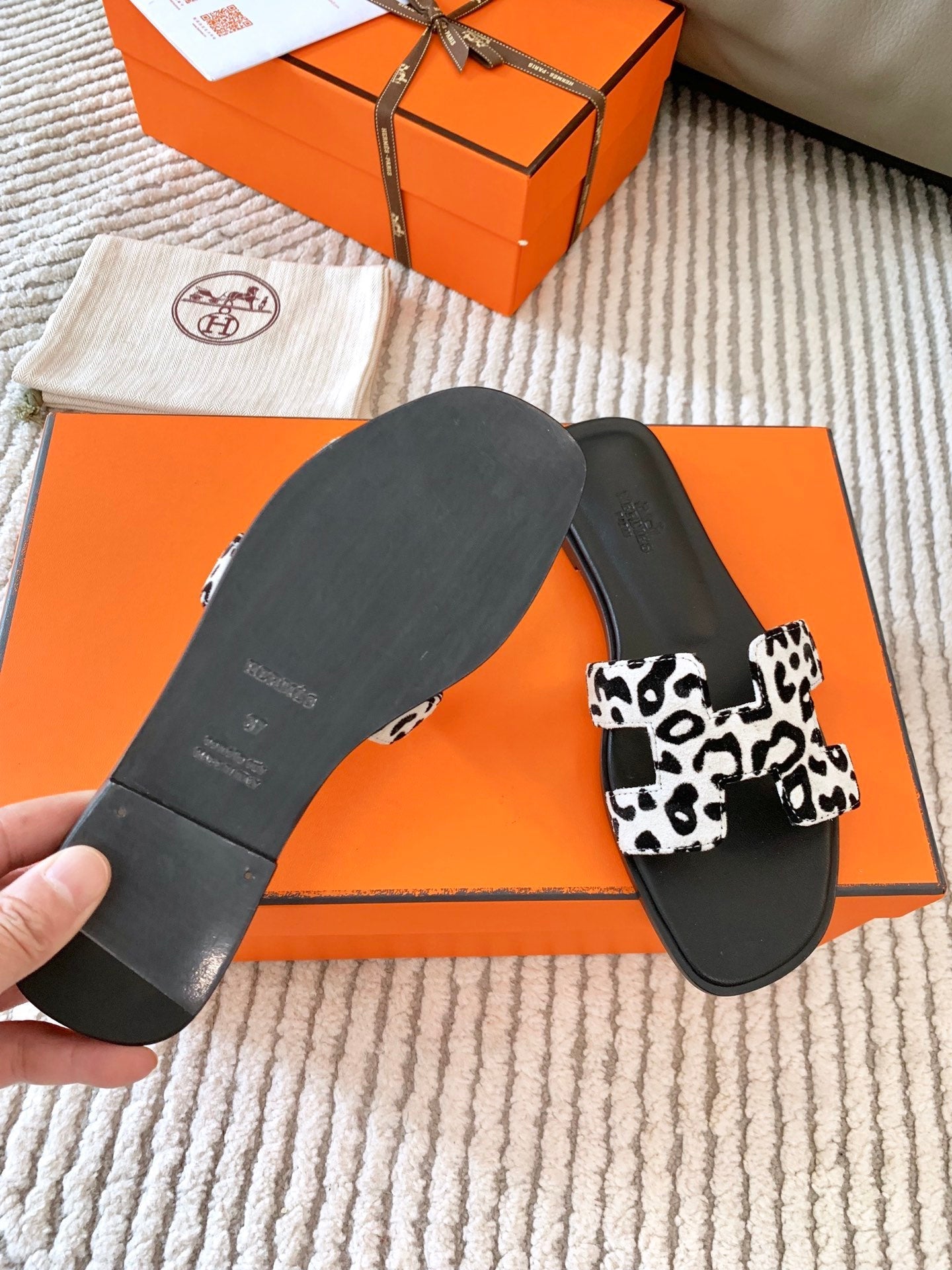 0RAN SANDAL IN BLACK MIX WHITE SUEDE、mysite、Cacoeks