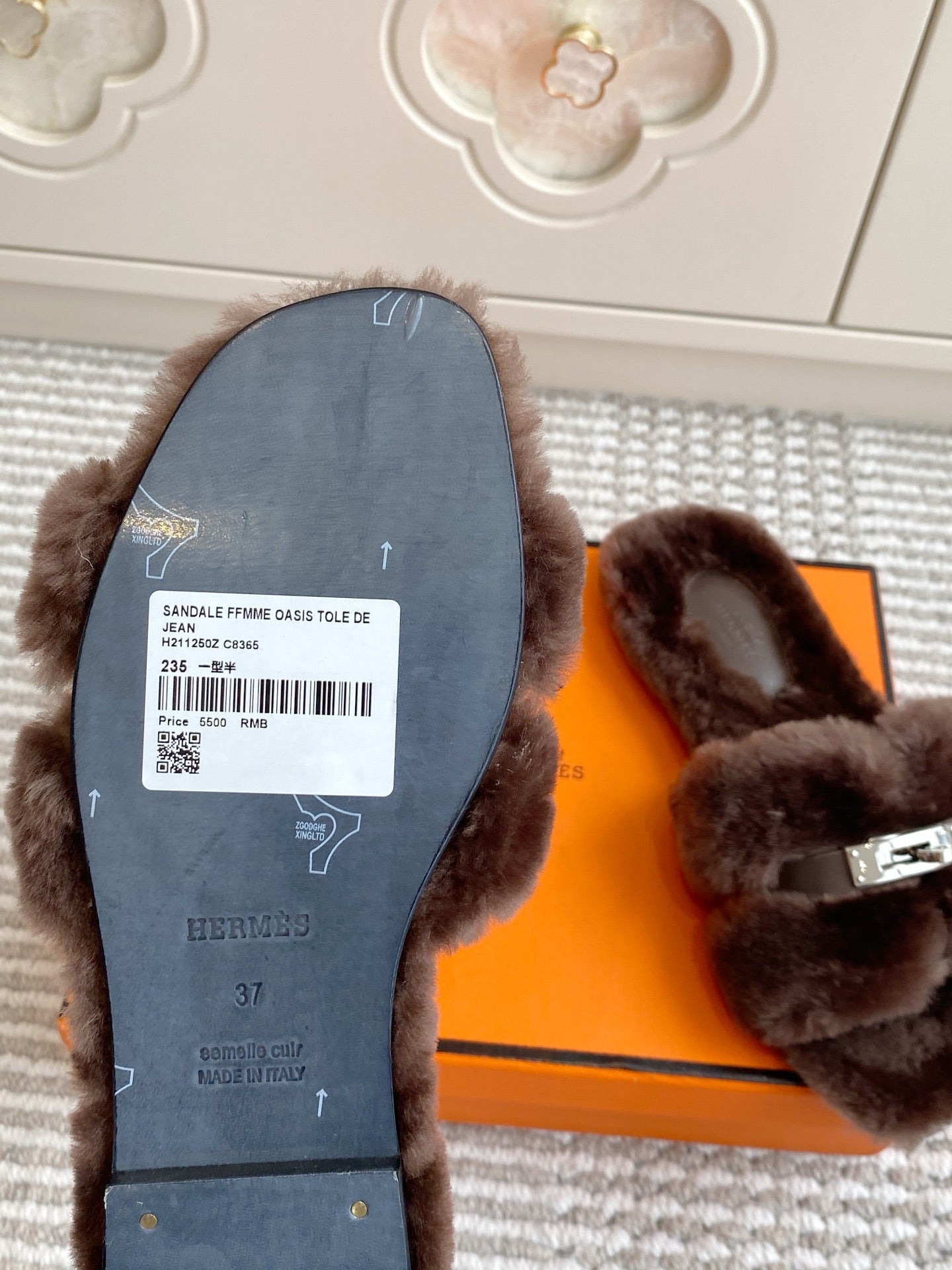 HM 25S ECLAIR SANDAL IN DARK BROWN SHEARLING WITH SILVER HARDWARE、mysite、Cacoeks