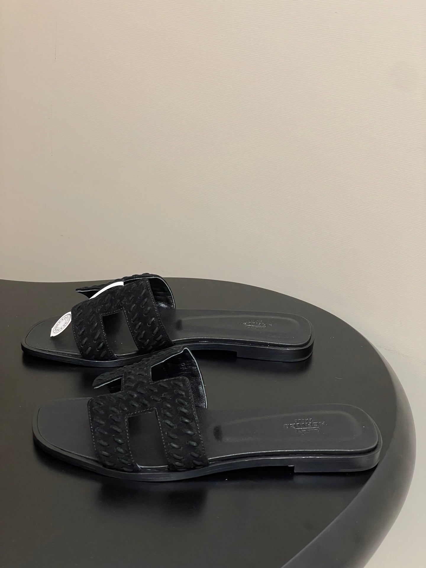 HM 25S ORAN SANDAL IN BLACK SUEDE AND LAMBSKIN、mysite、Cacoeks