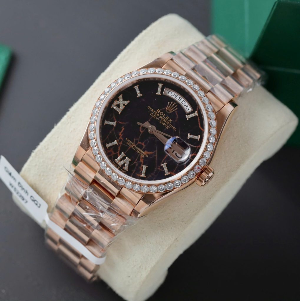 Đồng Hồ Rolex Day-Date Mặt Nham Thạch Chế Tác Bọc Vàng Thật Đính Moissanite GMF 36mm (2)
