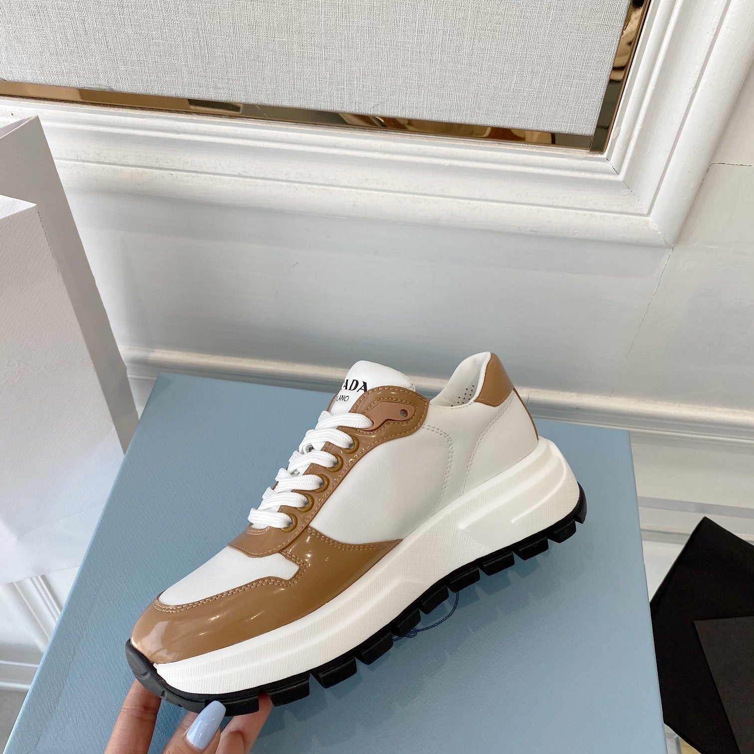 PRADA 25S THICK SOLE SNEAKER IN WHITE AND BROWN CALFSKIN、mysite、Cacoeks