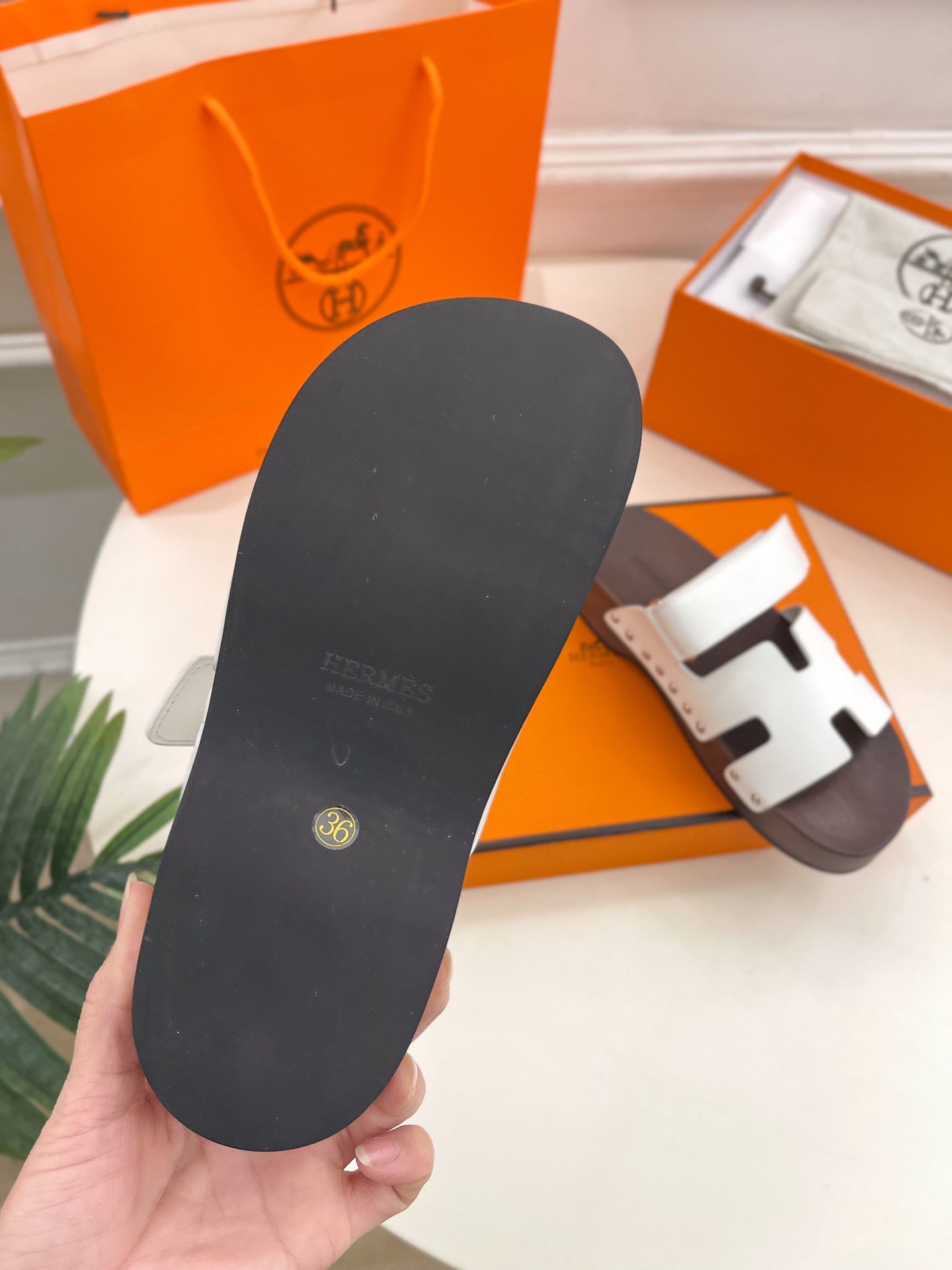 KOS CLOG IN WHITE CALFSKIN、mysite、Cacoeks