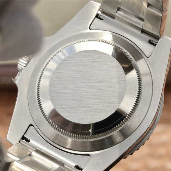 兼职  林炎: luxecystore