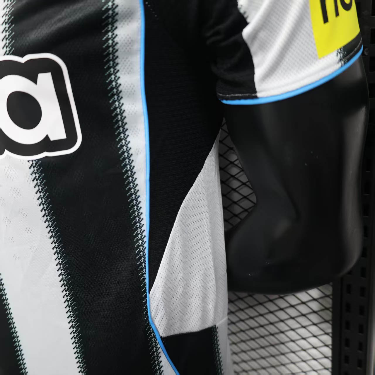 2025/2026 Player Version Newcastle United Home Football Shirt 1:1 Thai Quality:football jersey mysite: unitedjerseyfootball 邓江浪:football