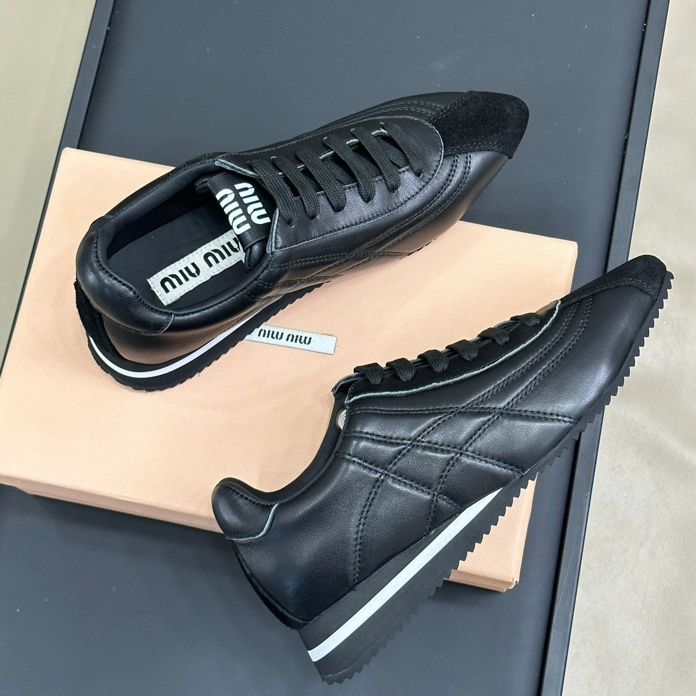 POINTED SPORTS SHOES BLACK LAMBSKIN、mysite、Cacoeks
