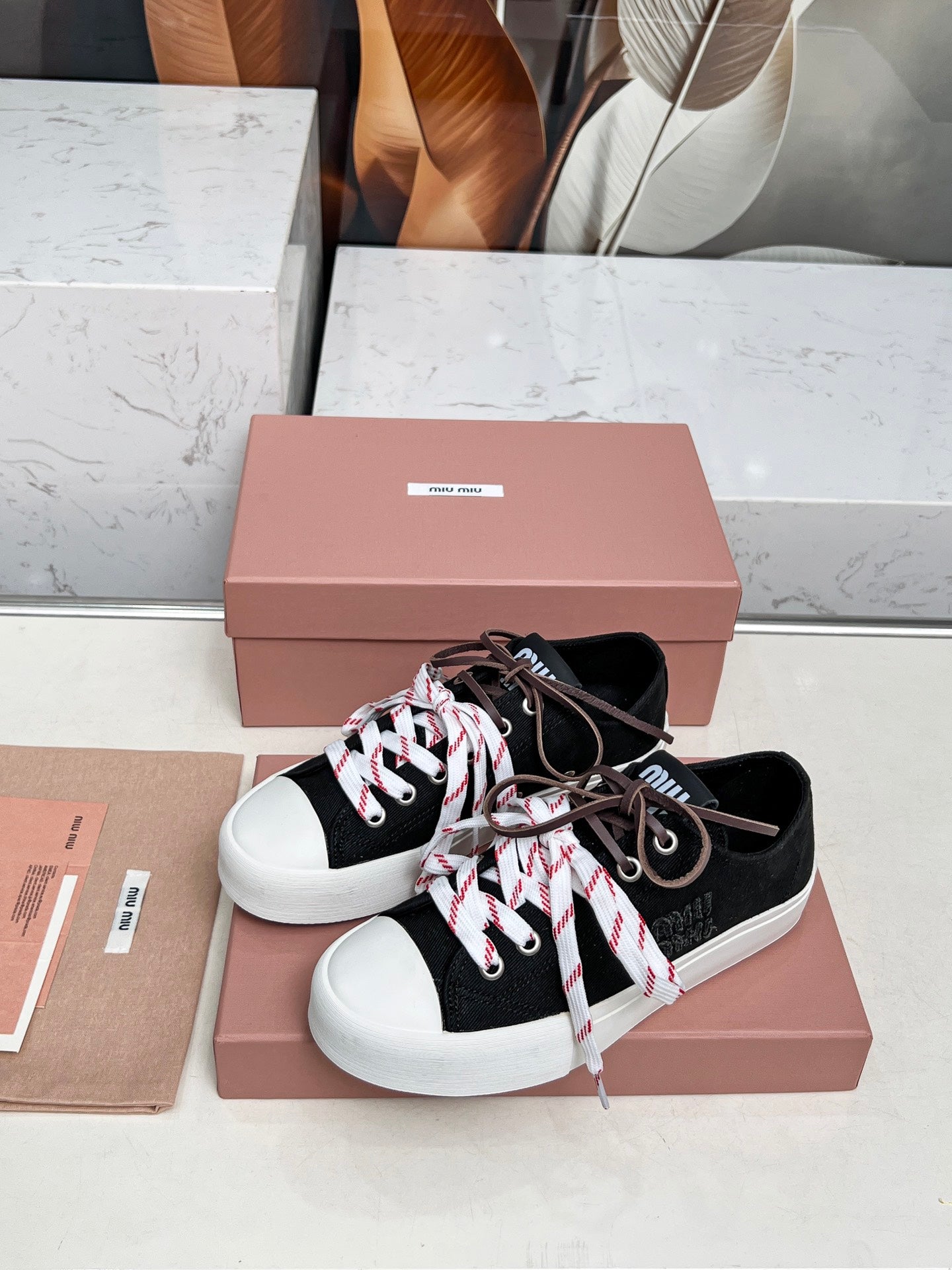 WASHED-DENIM SNEAKERS IN BLACK CANVAS WITH BROWN AND STRIPED LACES、mysite、Cacoeks