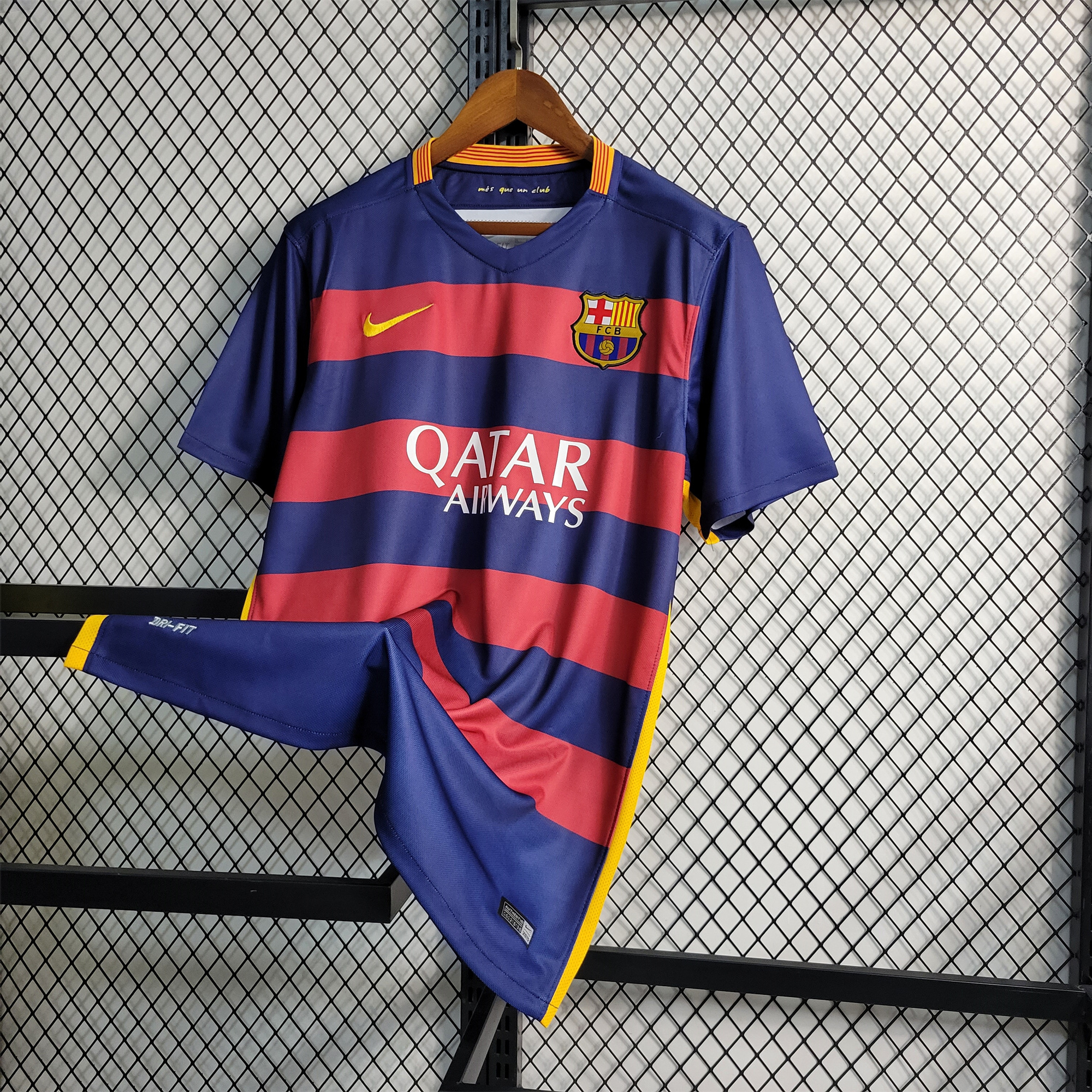 ManixJersey.com | Retro Barcelona 15-16 Home Stadium Jersey -Customize Name, Number and Patch | Worldwide Shipping