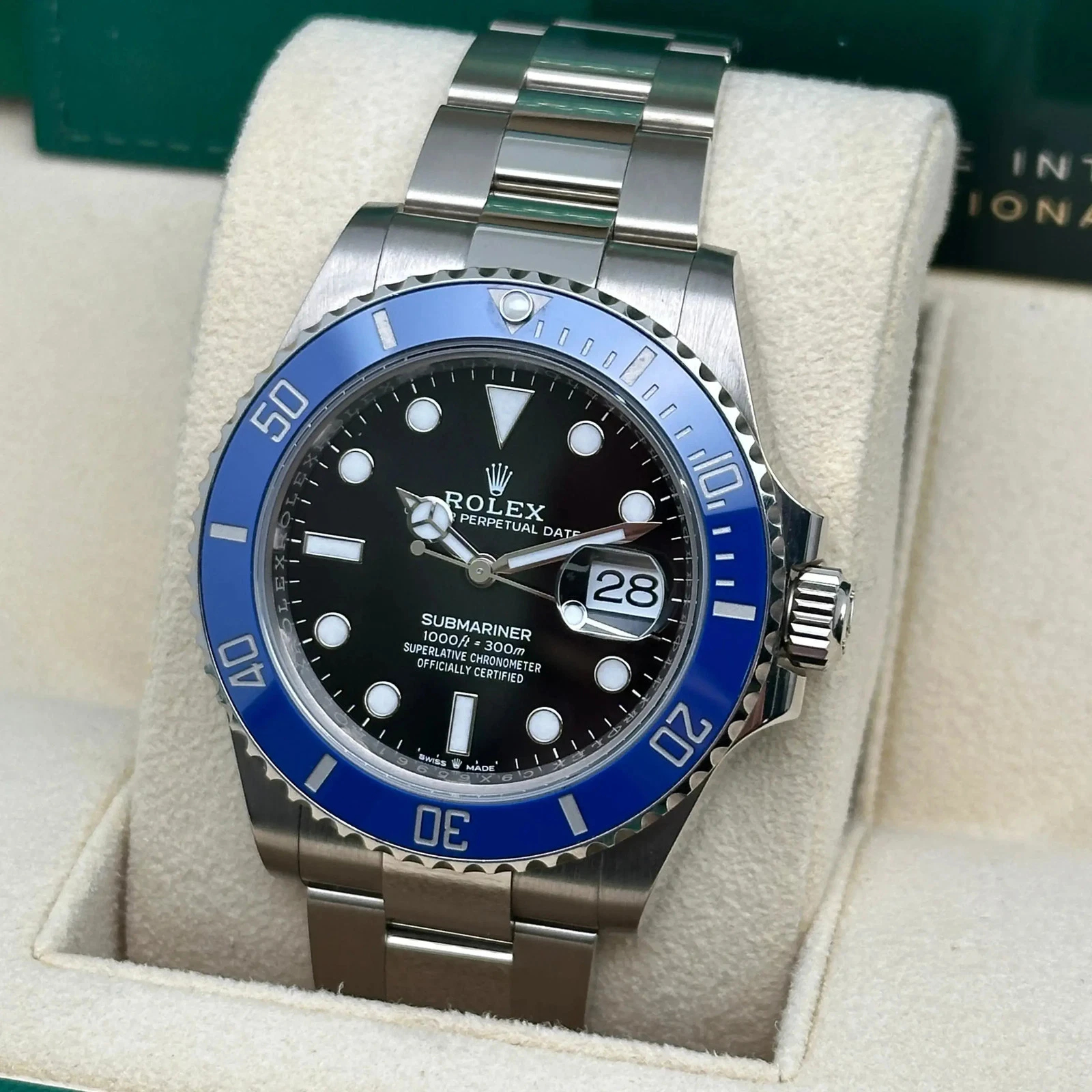Rolex Submariner Super Clone Swiss ReplicaWatch Ref 126619LB 3235 Swiss Movement
