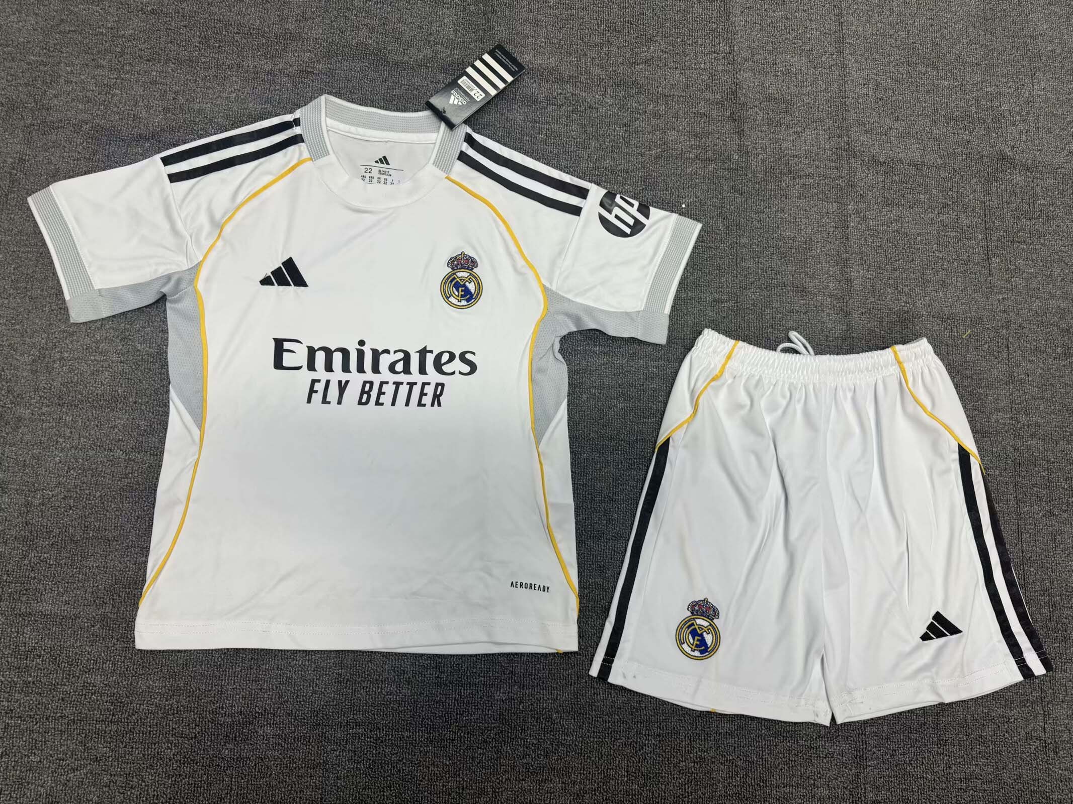 2025/2026 Real Madrid Home Football Shirt 1:1 Thai Quality Kids Size:football jersey mysite: unitedjerseyfootball 邓江浪:football