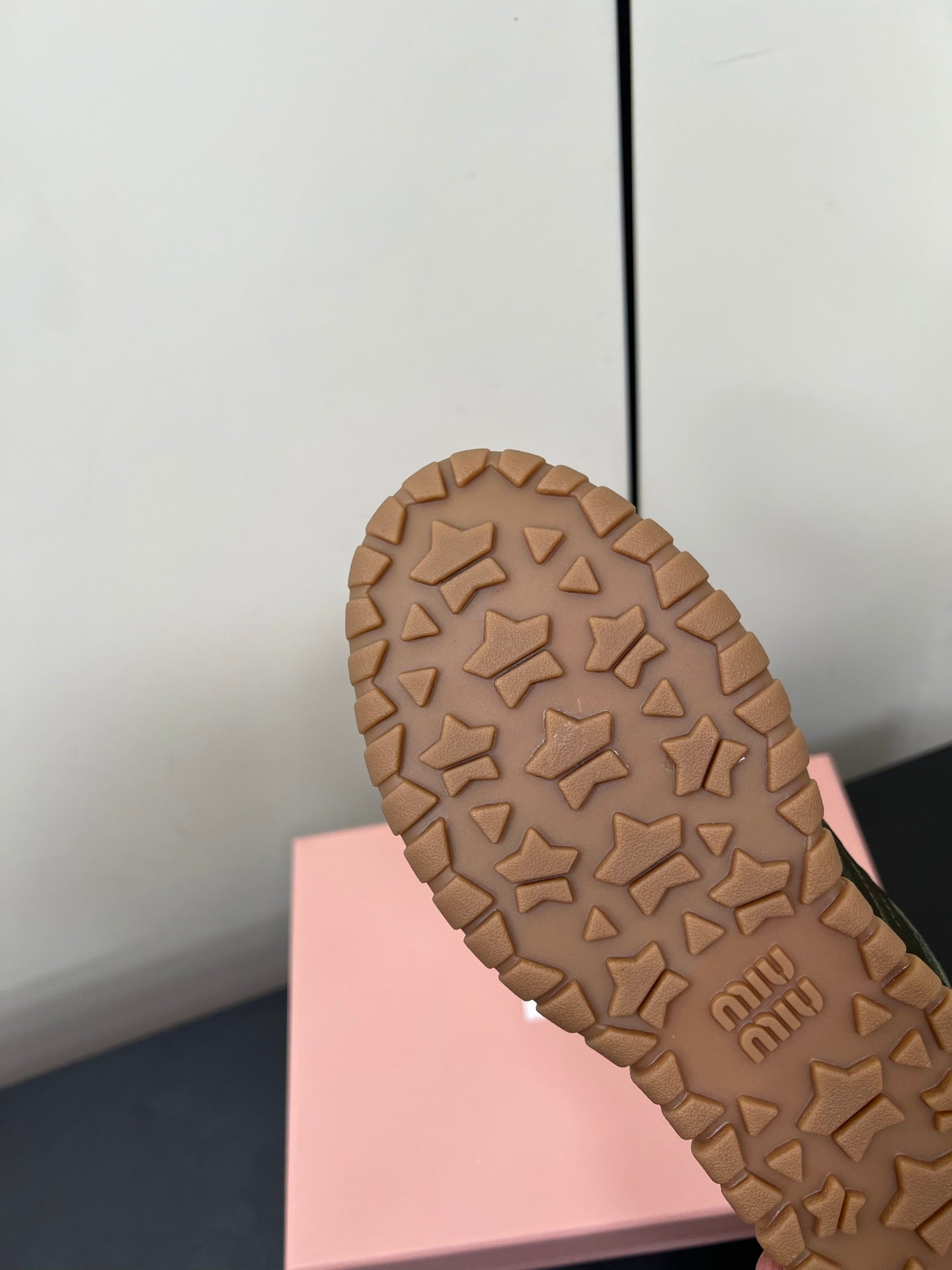 TYRE SNEAKERS IN DARK GREEN TECHNICAL FABRIC AND SUEDE WITH STICKER、mysite、Cacoeks