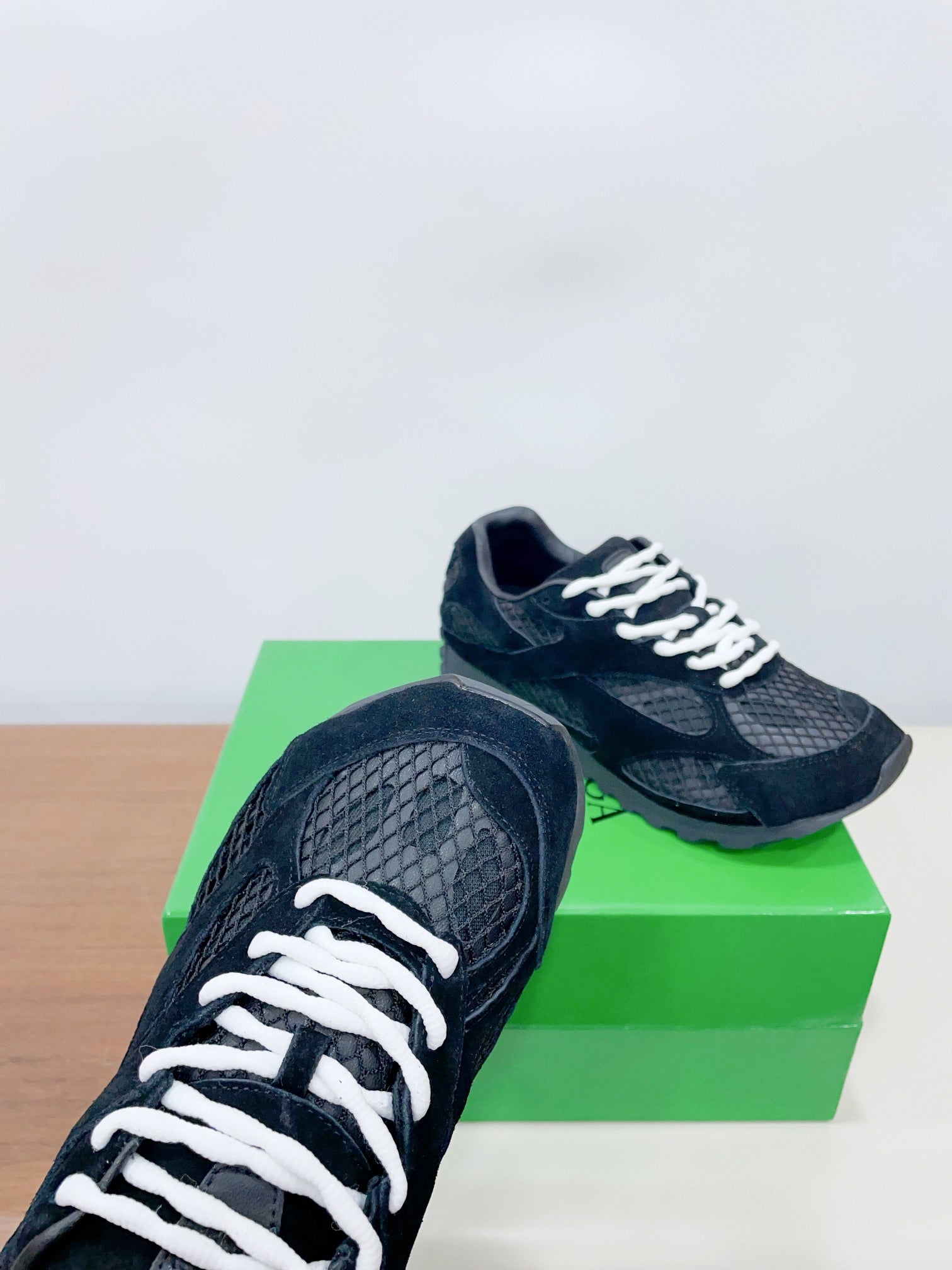 ORBIT SNEAKER IN BLACK SUEDE AND TECHNICAL MESH、mysite、Cacoeks