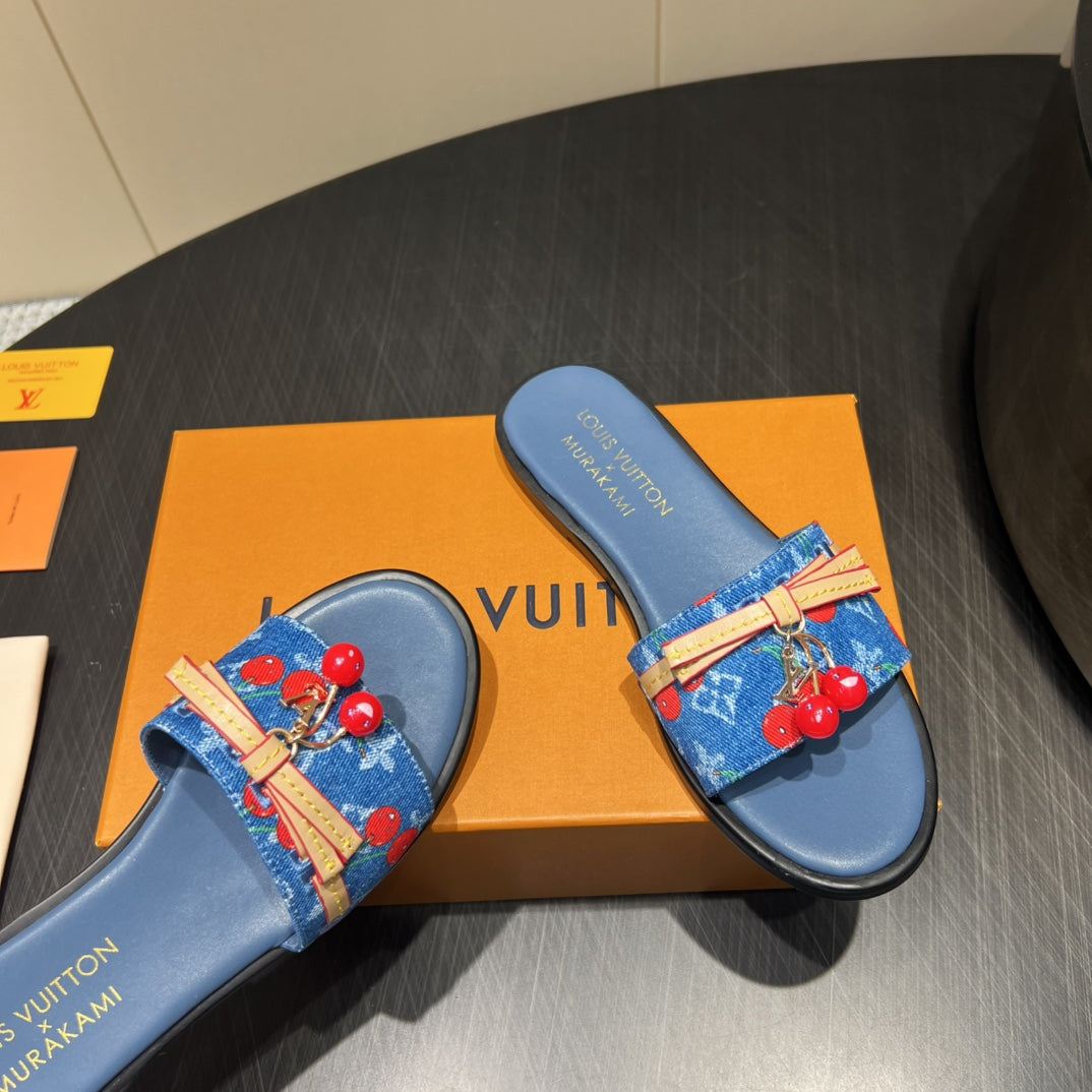 LV SLIDE SANDALS 25S IN DARK BLUE DENIM AND CALFSKIN WITH CHERRY BLOSSOM BUCKLE、mysite、Cacoeks