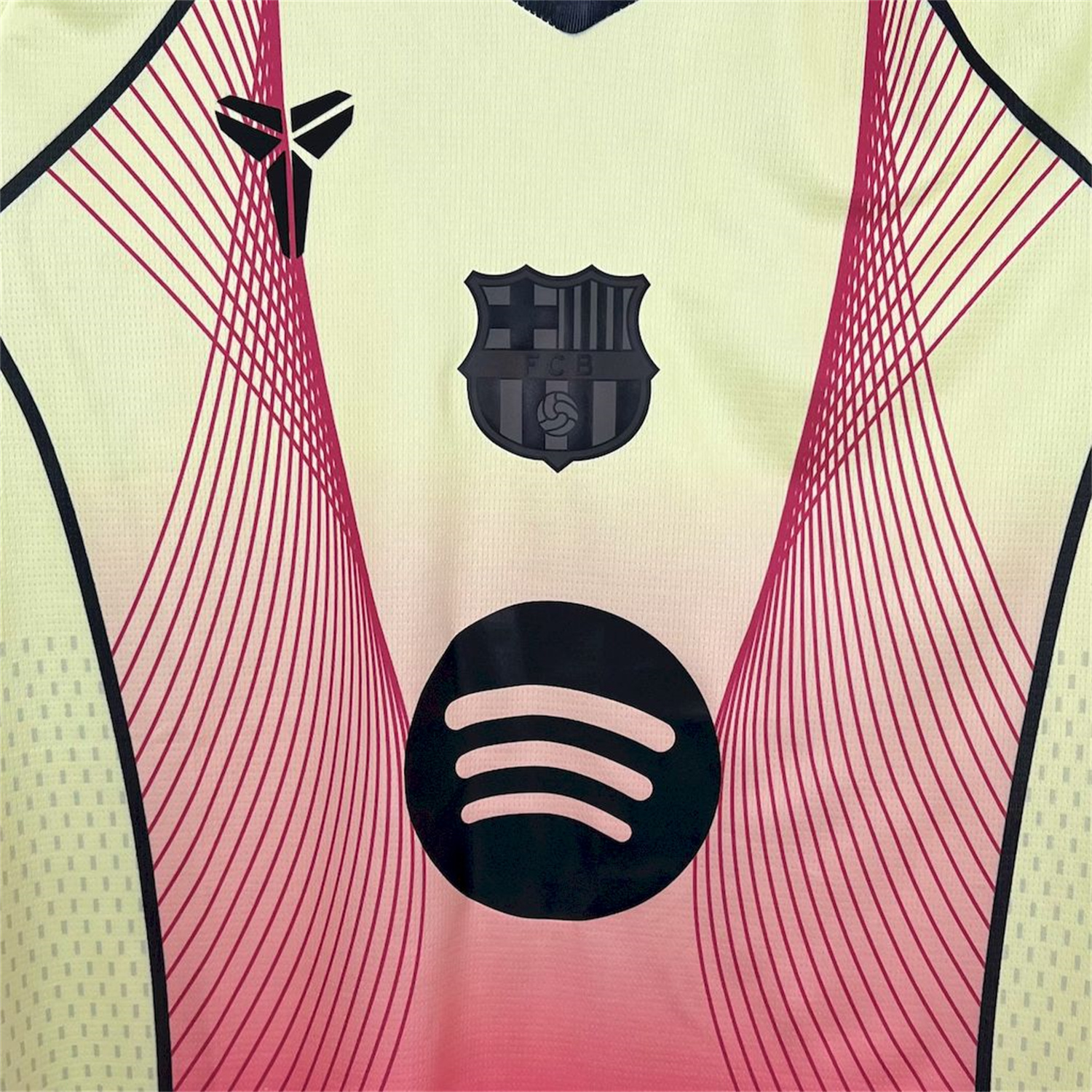 UltraTrikot-Barcelona 25-26 T90 Red Lines Yellow Special Jersey - Fans Version