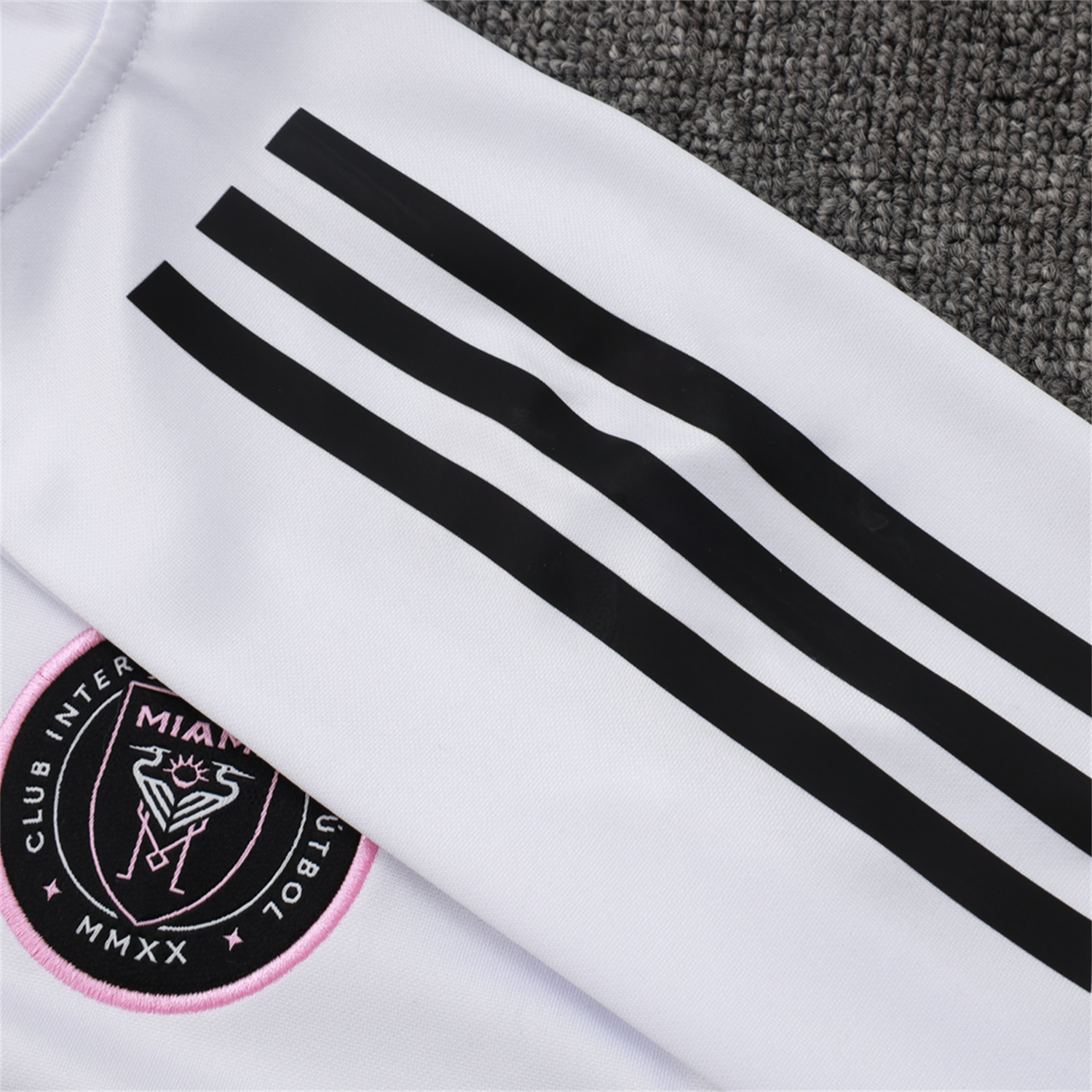 UltraTrikot-INT M.A.M 25-26 Long Sleeves Training Set - White Top & Black Pants