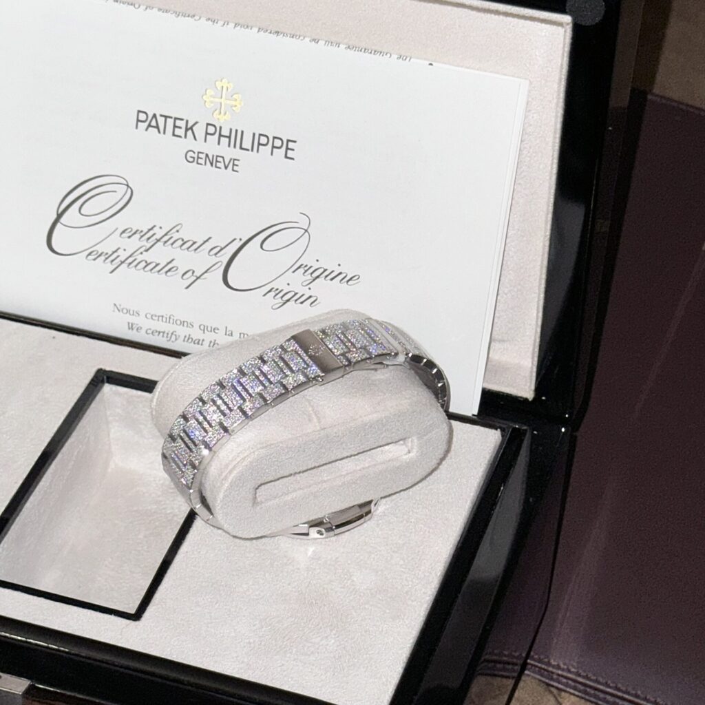 Đồng Hồ Patek Philippe Nautilus 5719 Full Kim Cương Moissanite Replica 11 40mm (2)