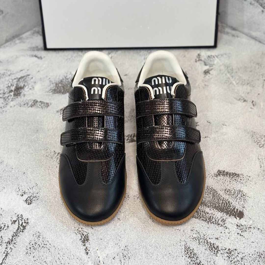 RETRO SNEAKERS WITH RIPTAPE STRAPS IN BLACK LAMBSKIN KNITTED PATTERN、mysite、Cacoeks