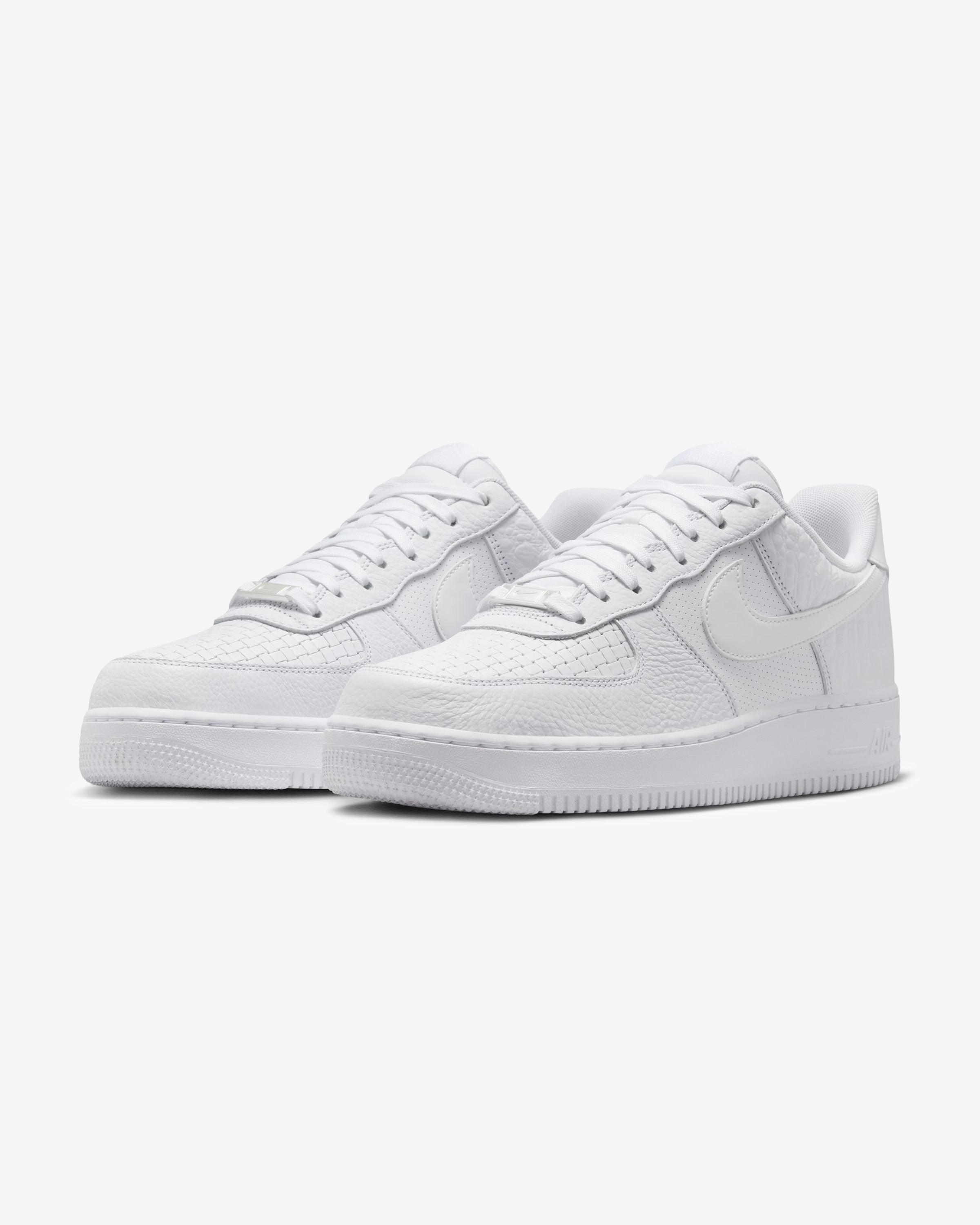 NIKE AIR FORCE 1 '07 LX - WHITE