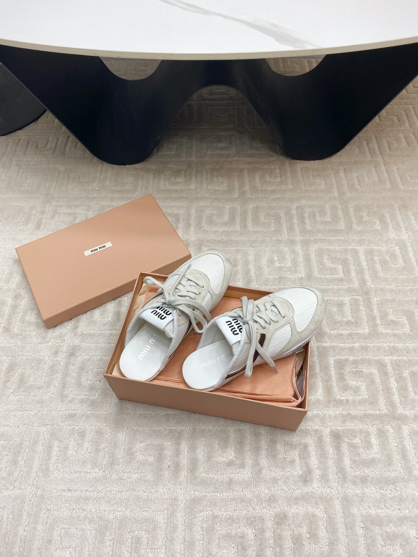 SNEAKER MULES IN WHITE MESH AND BEIGE SUEDE、mysite、Cacoeks