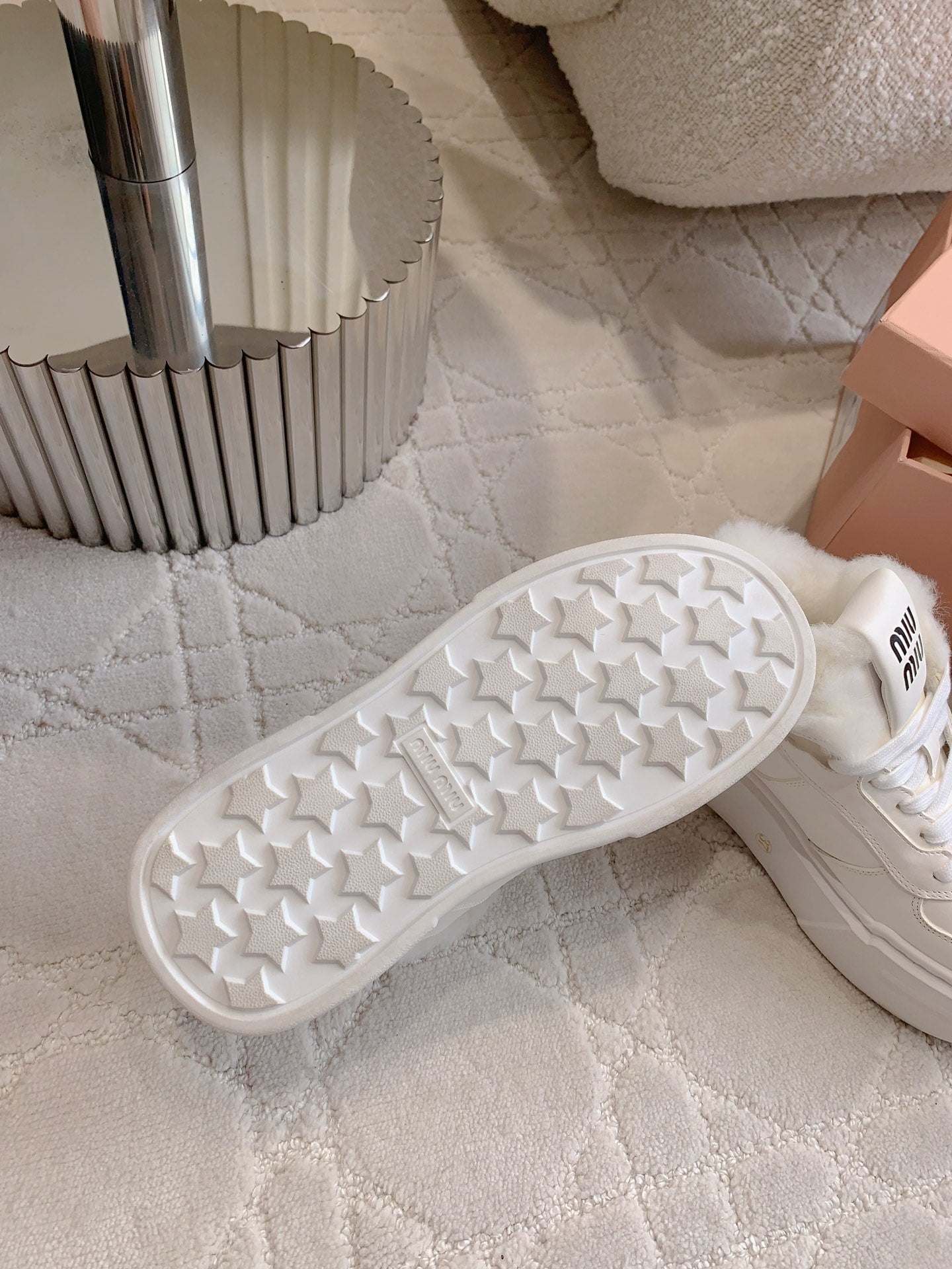 THICK SOLE SNEAKERS IN WHITE LAMBSKIN WITH RABBIT FUR LINING、mysite、Cacoeks