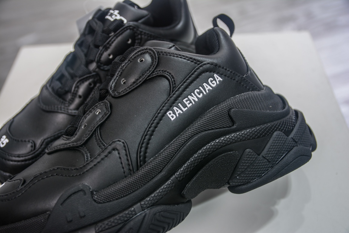 Balenciaga Triple S Sneaker in Black、mysite、Cacoeks