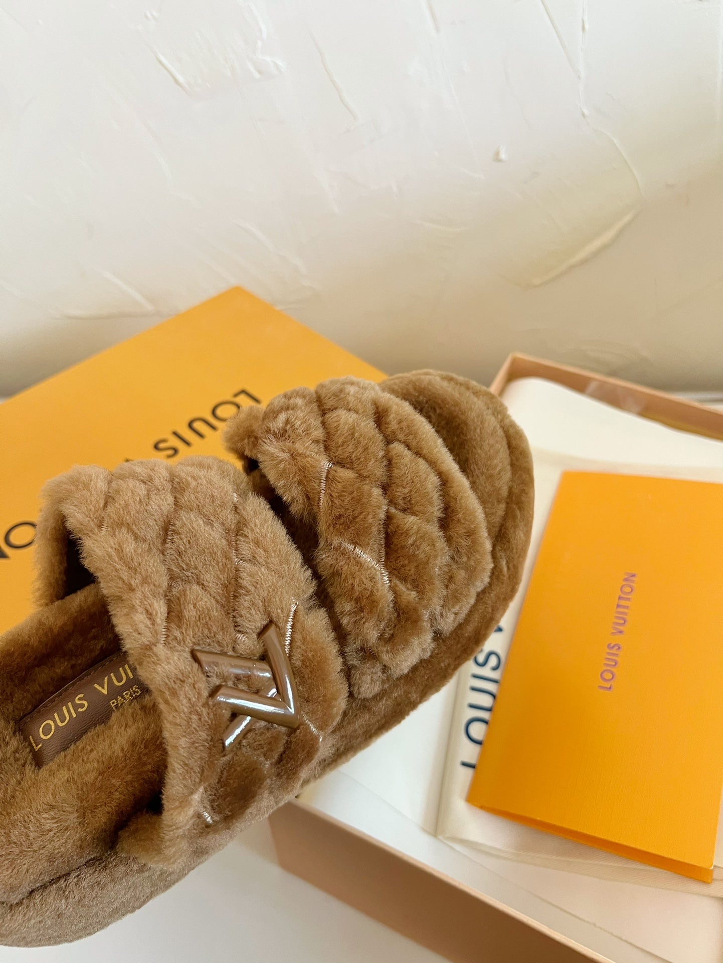 LV SUNSET PLATFORM COMFORT MULE IN CHOCOLATE BROWN SHEARLING、mysite、Cacoeks