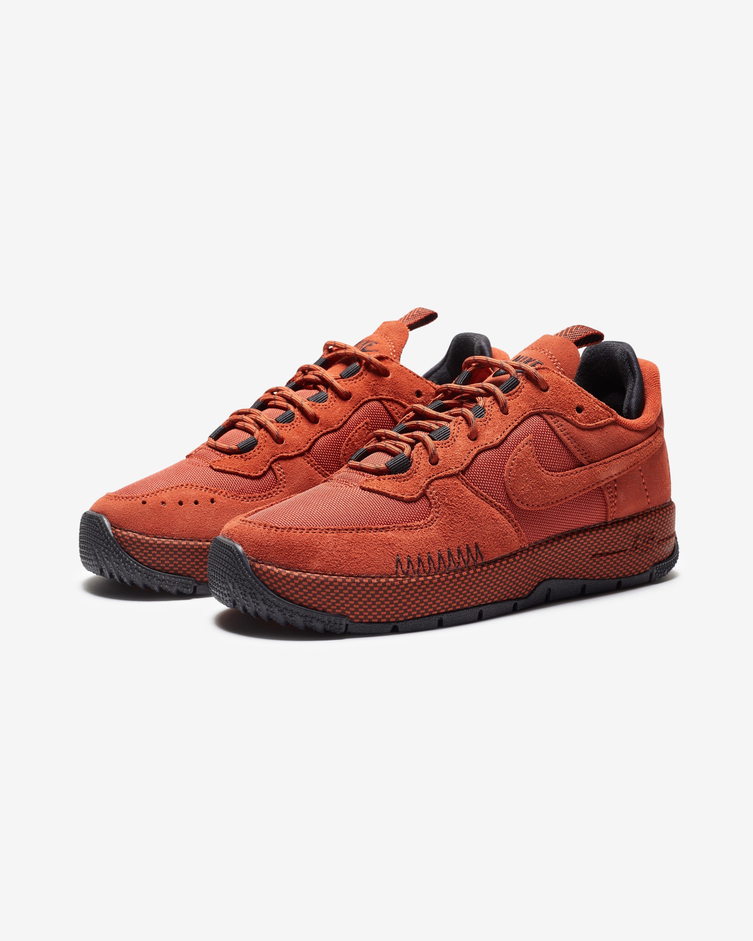 NIKE WOMEN'S AIR FORCE 1 WILD - RUGGEDORANGE/ BLACK