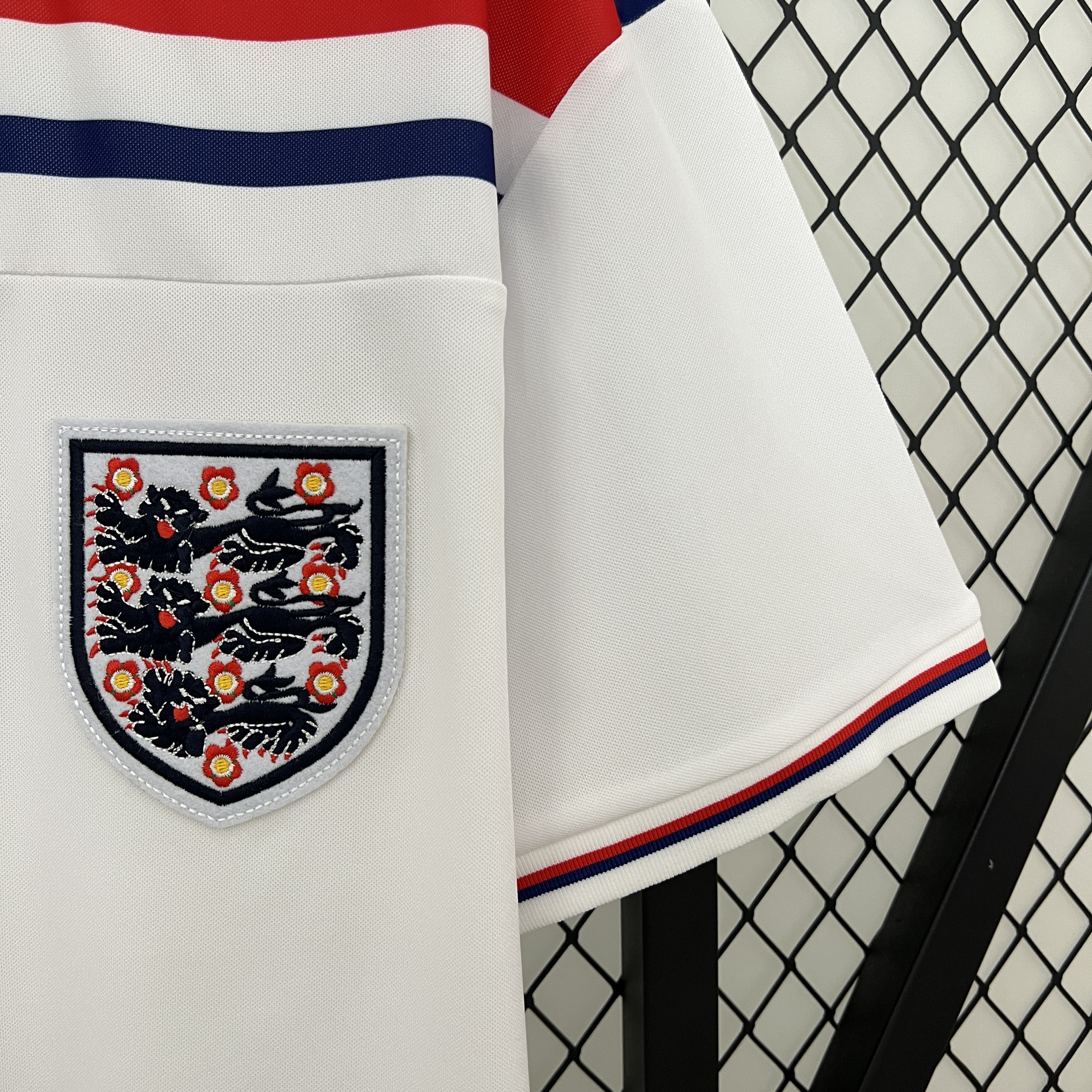 ManixJersey.com | Retro England 1982 Home Stadium Jersey -Customize Name, Number and Patch | Worldwide Shipping