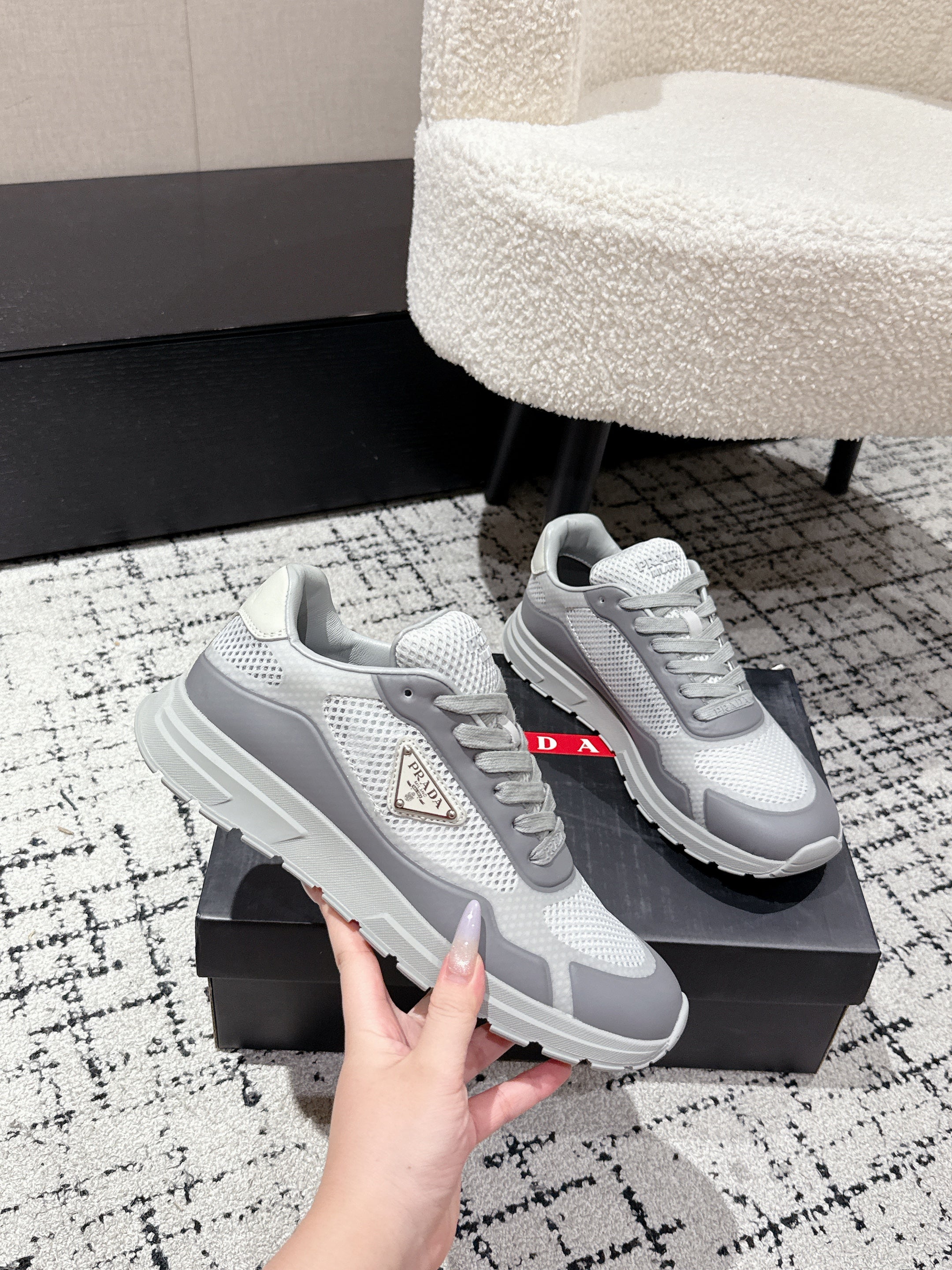 PRADA 25S MEN SNEAKERS IN GRAY AND WHITE CANVAS、mysite、Cacoeks