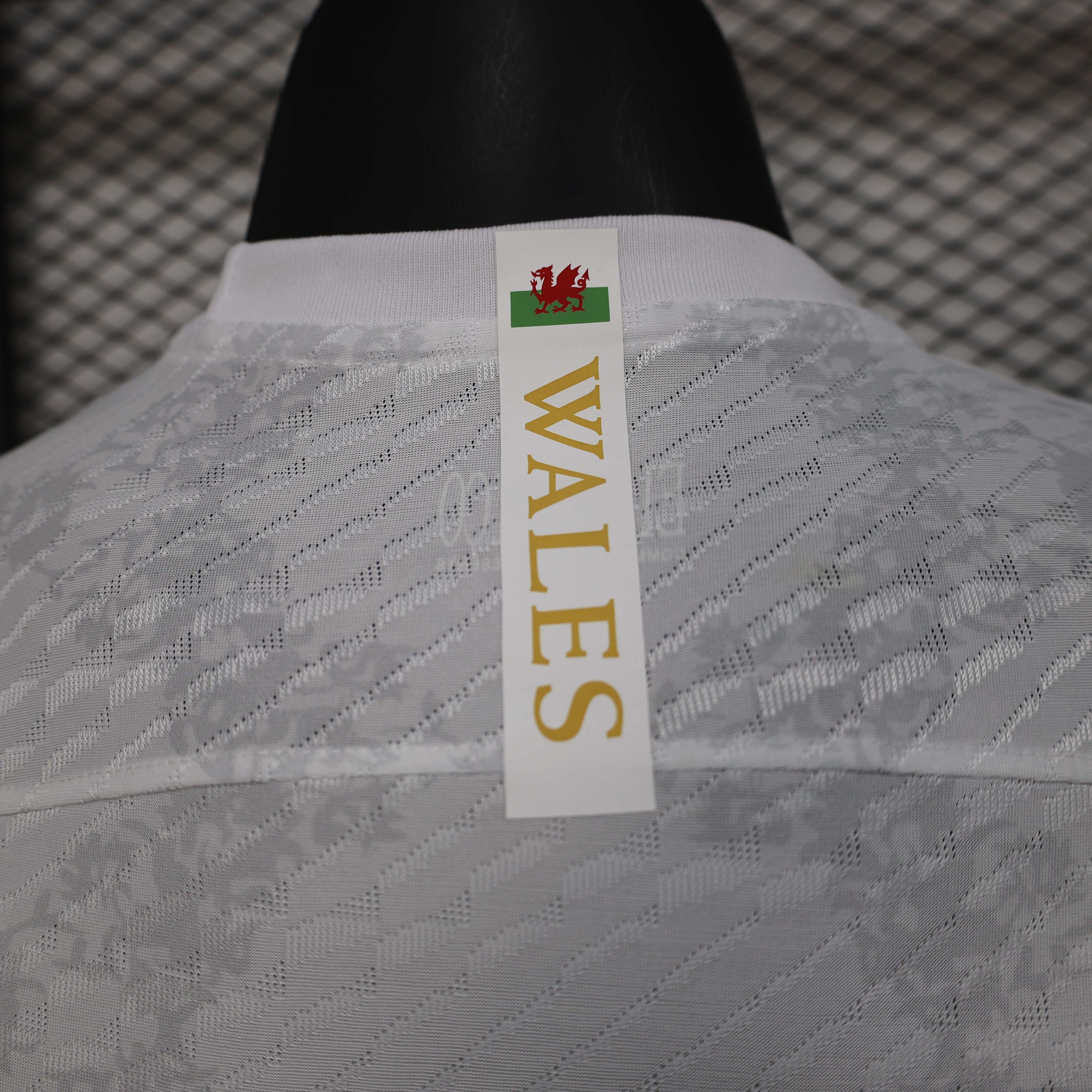 2024/2025 Player Version Real Madrid Special Edition White Football Shirt 1:1 Thai Quality:football jersey mysite: unitedjerseyfootball 邓江浪:football