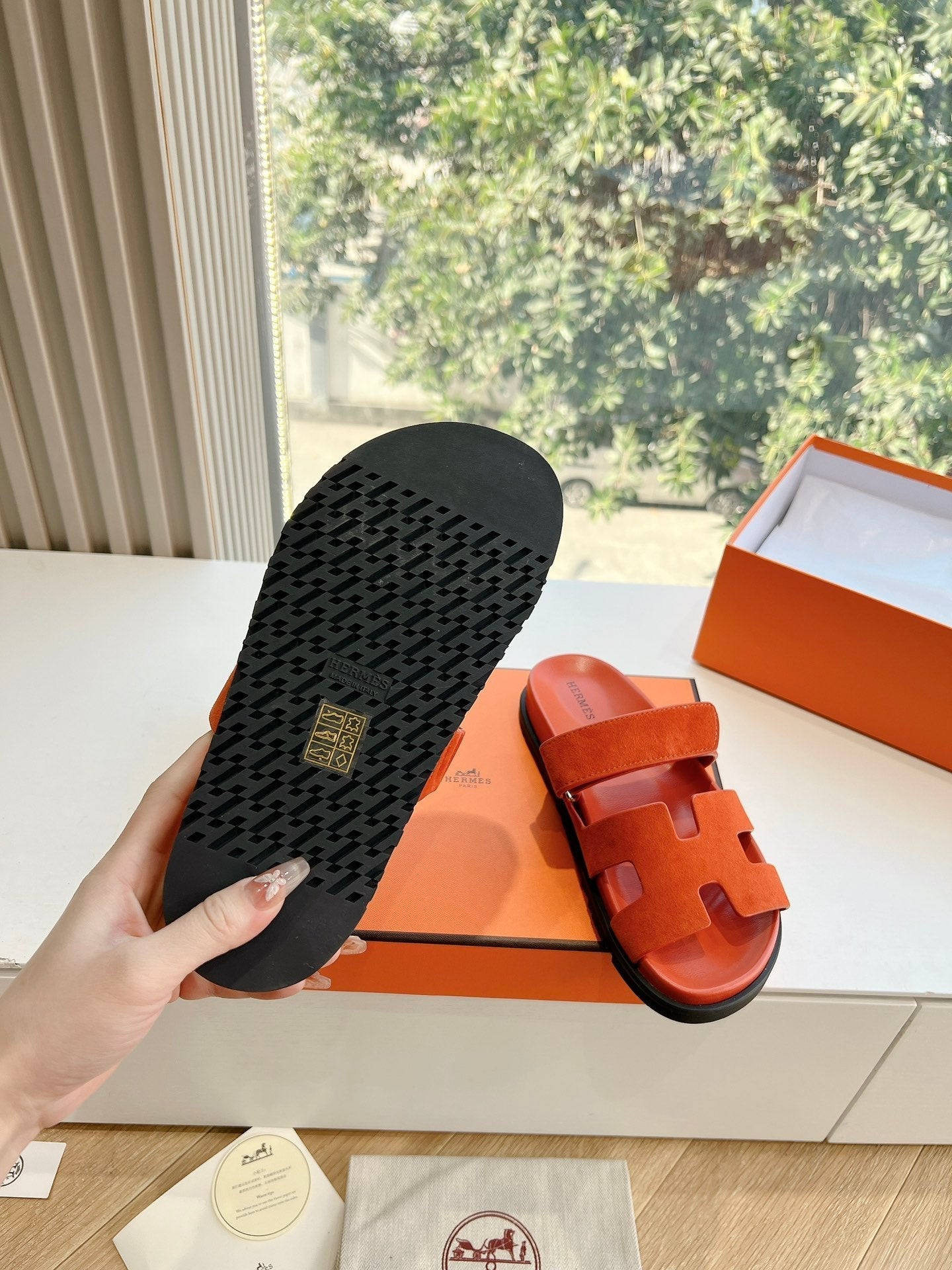 CHYPRE SANDAL IN FIRE ORANGE SUEDE、mysite、Cacoeks