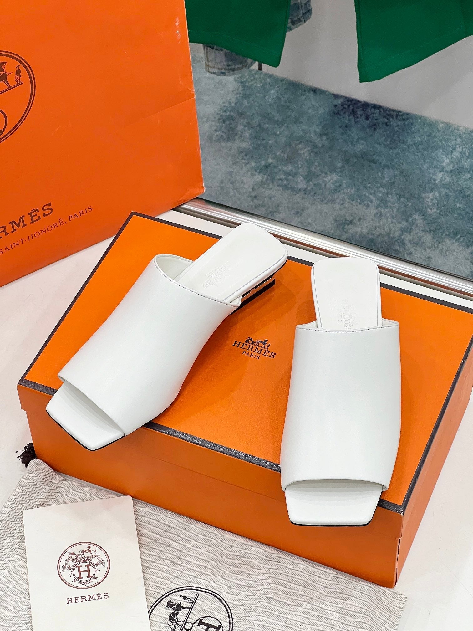 IDOLE SANDAL IN WHITE CALFSKIN、mysite、Cacoeks